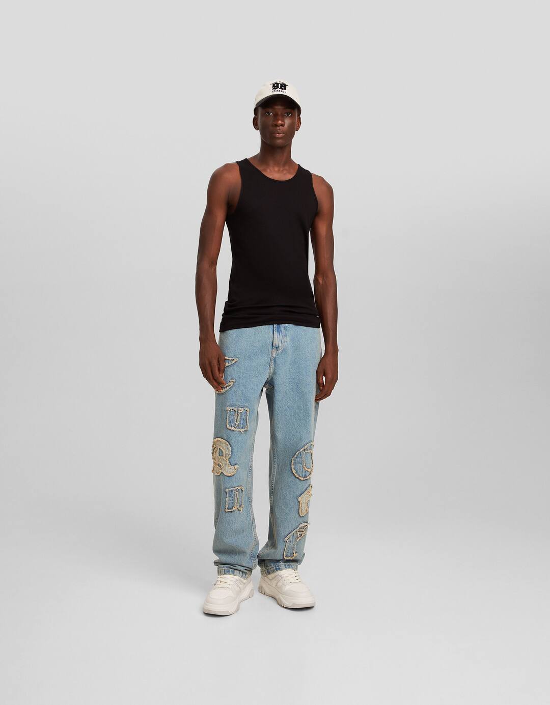 Multi-pocket baggy jeans with patches