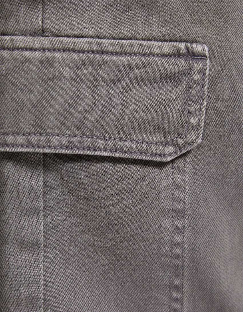 Cotton cargo trousers - Men | Bershka