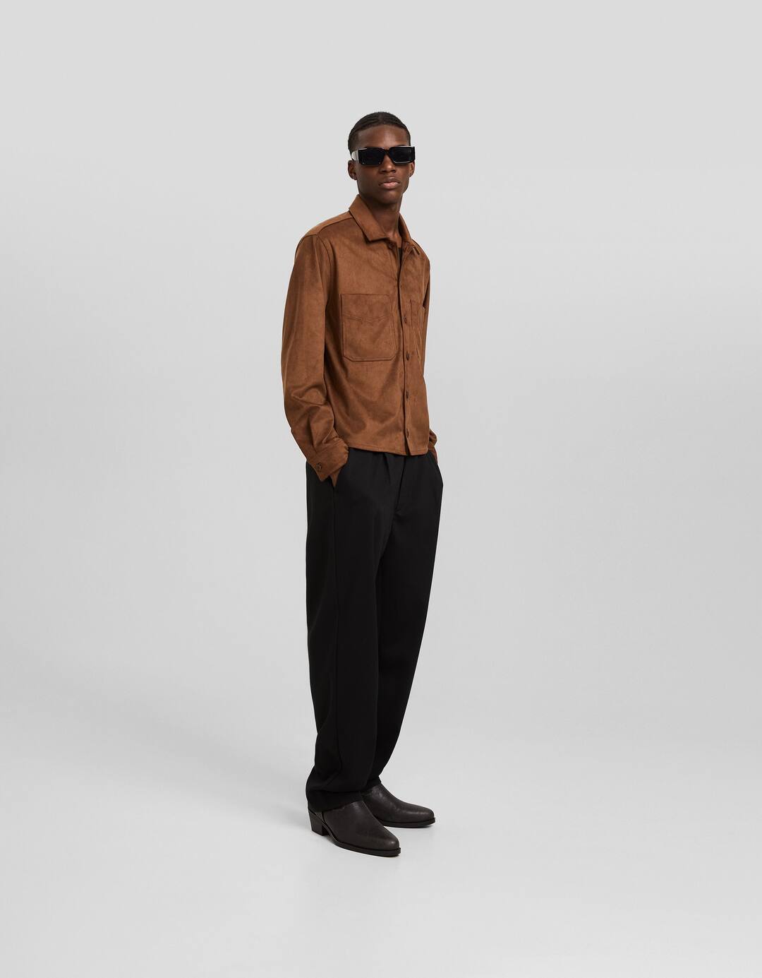 Tailored trousers with darts