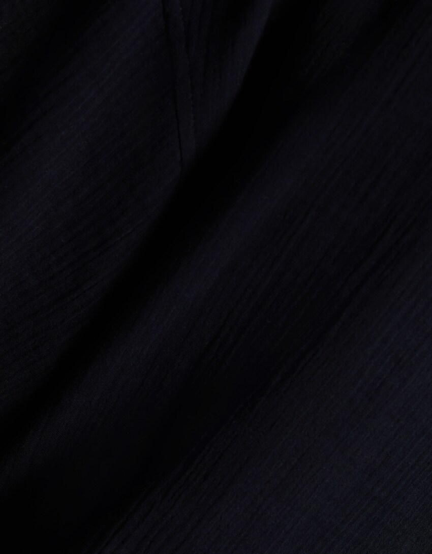 Camisa màniga curta detall brodat-Negre-5