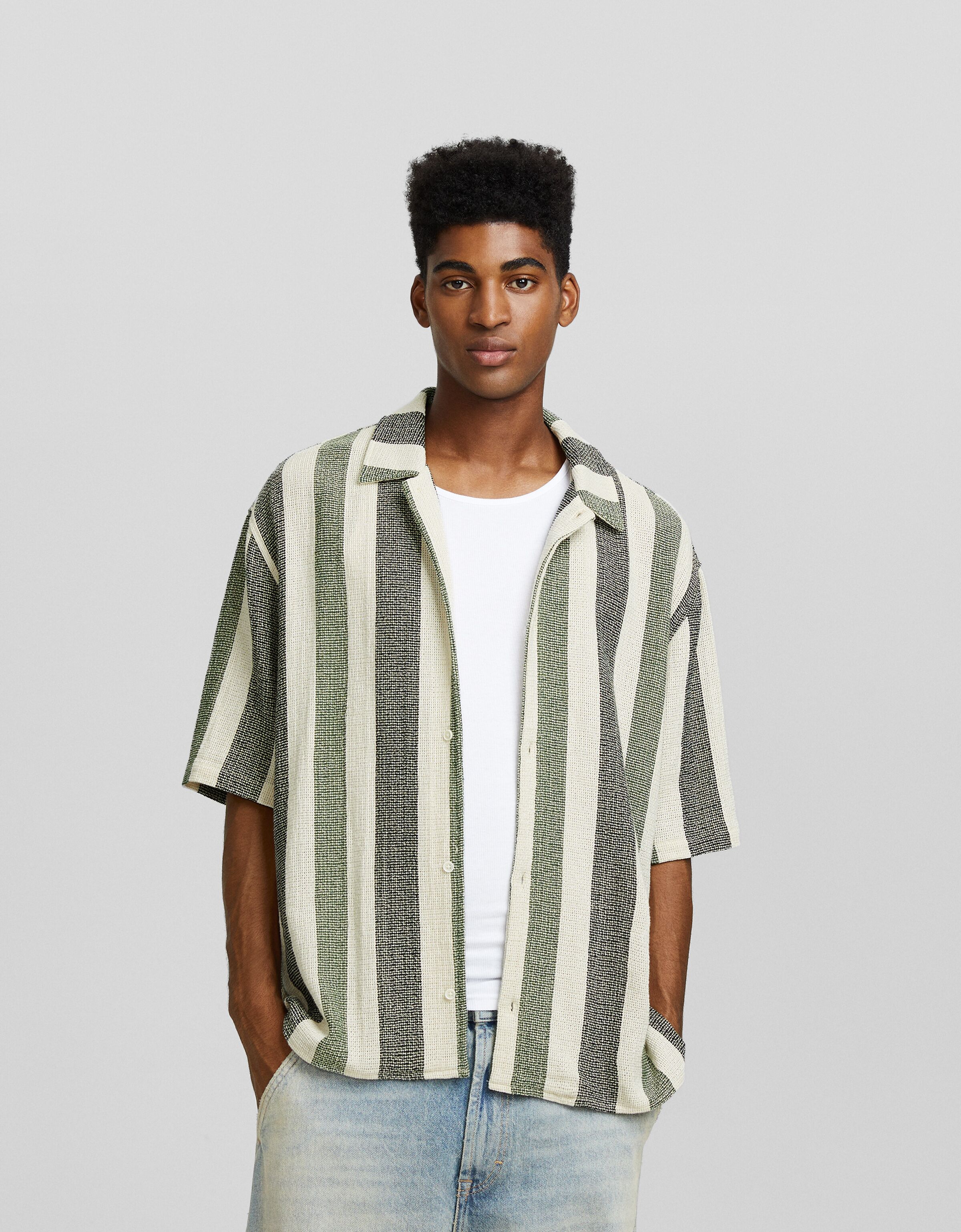 Chemise manches courtes rustique rayures Chemises Homme Bershka