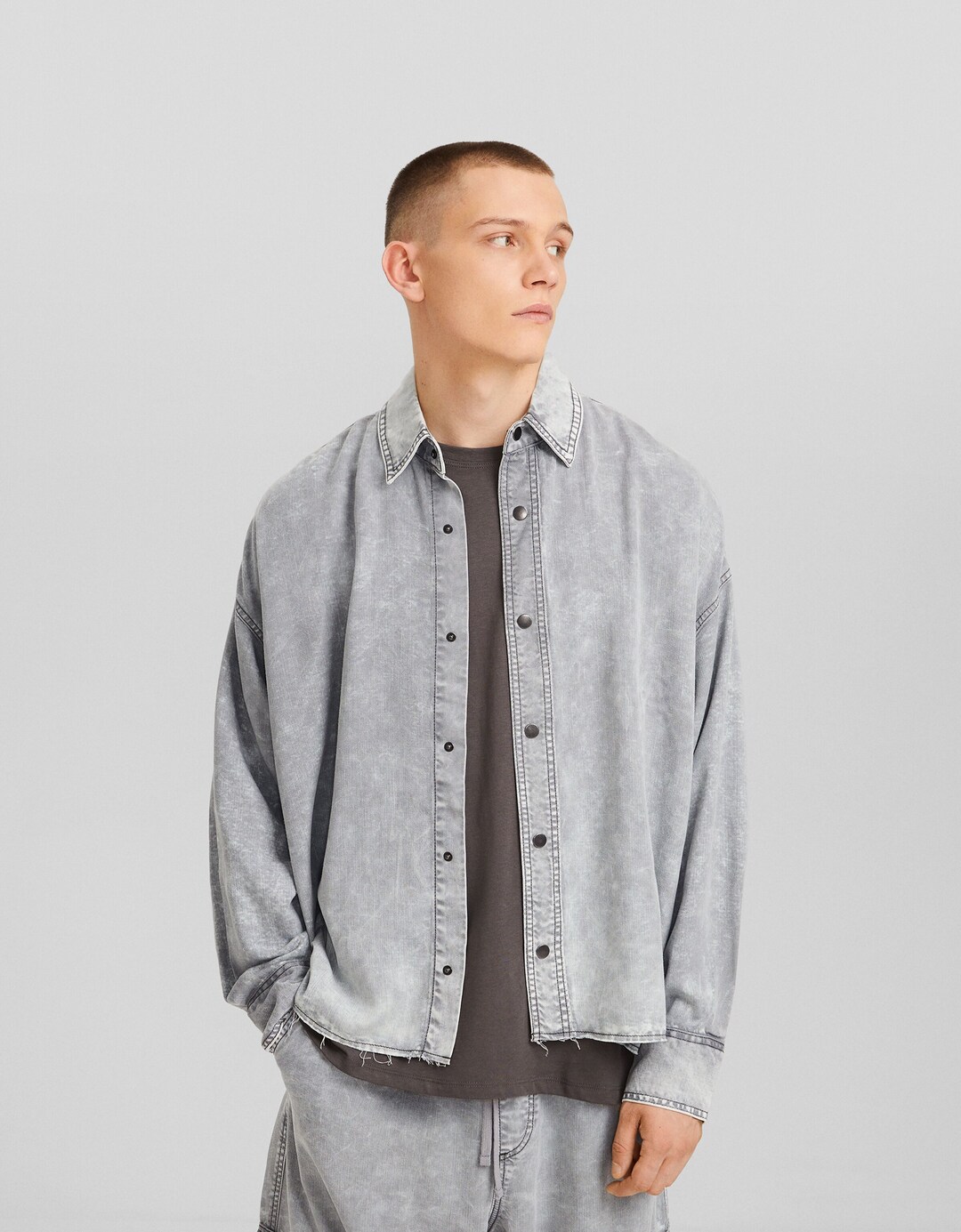 Faded effect flowing cropped overshirt with long sleeves