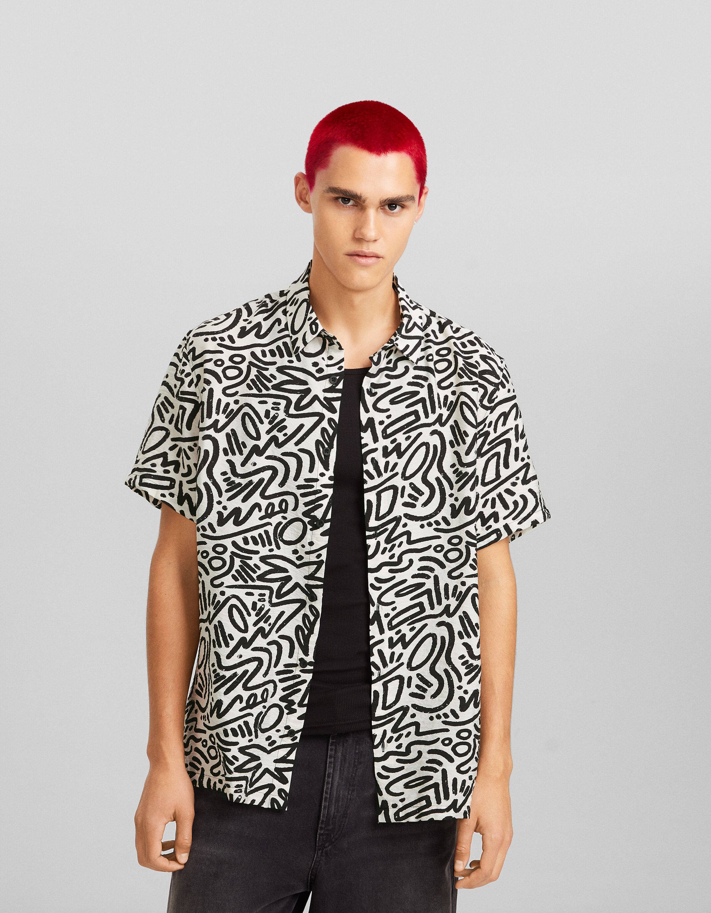 Camisa manga corta print REBAJAS hasta 70 Hombre Bershka