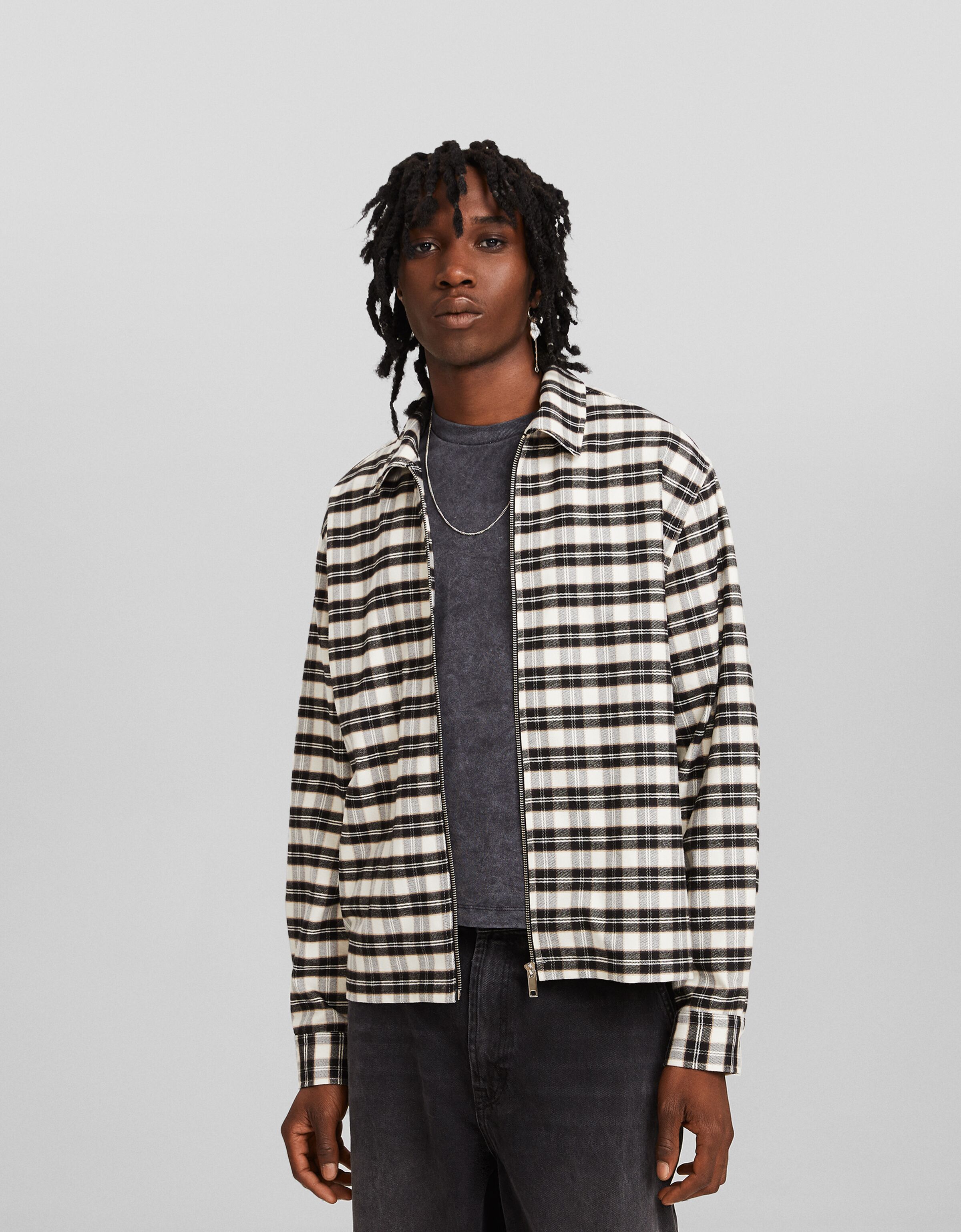 Cropped long sleeve check shirt with zipper - Shirts - Men | Bershka