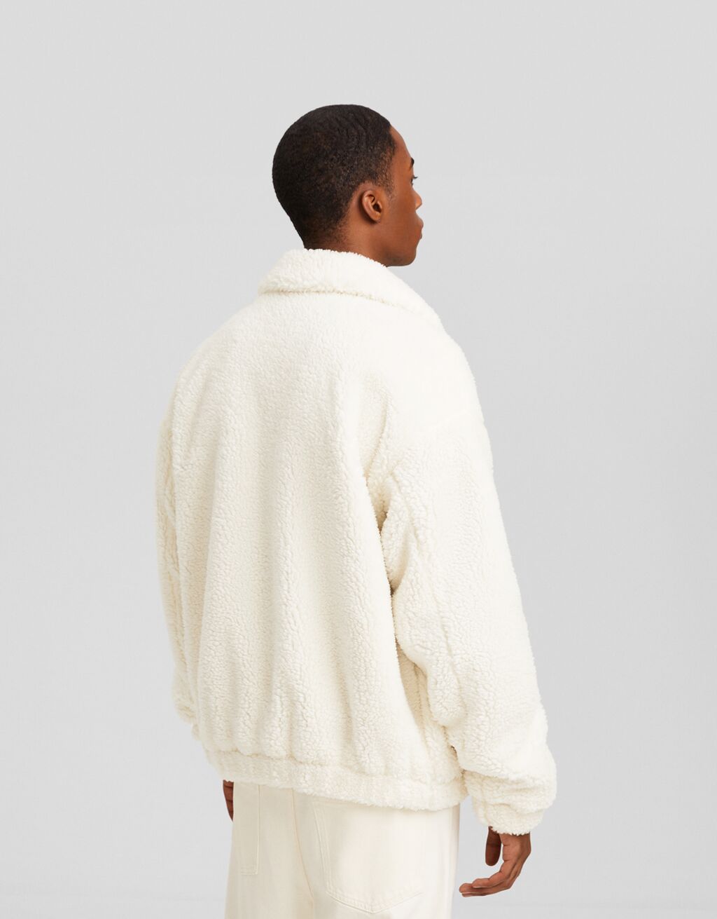 Cazadora borreguillo parches Hombre Bershka