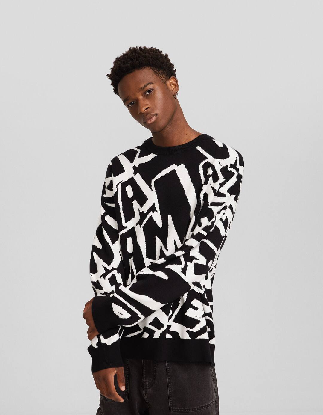 Sweater with slogan