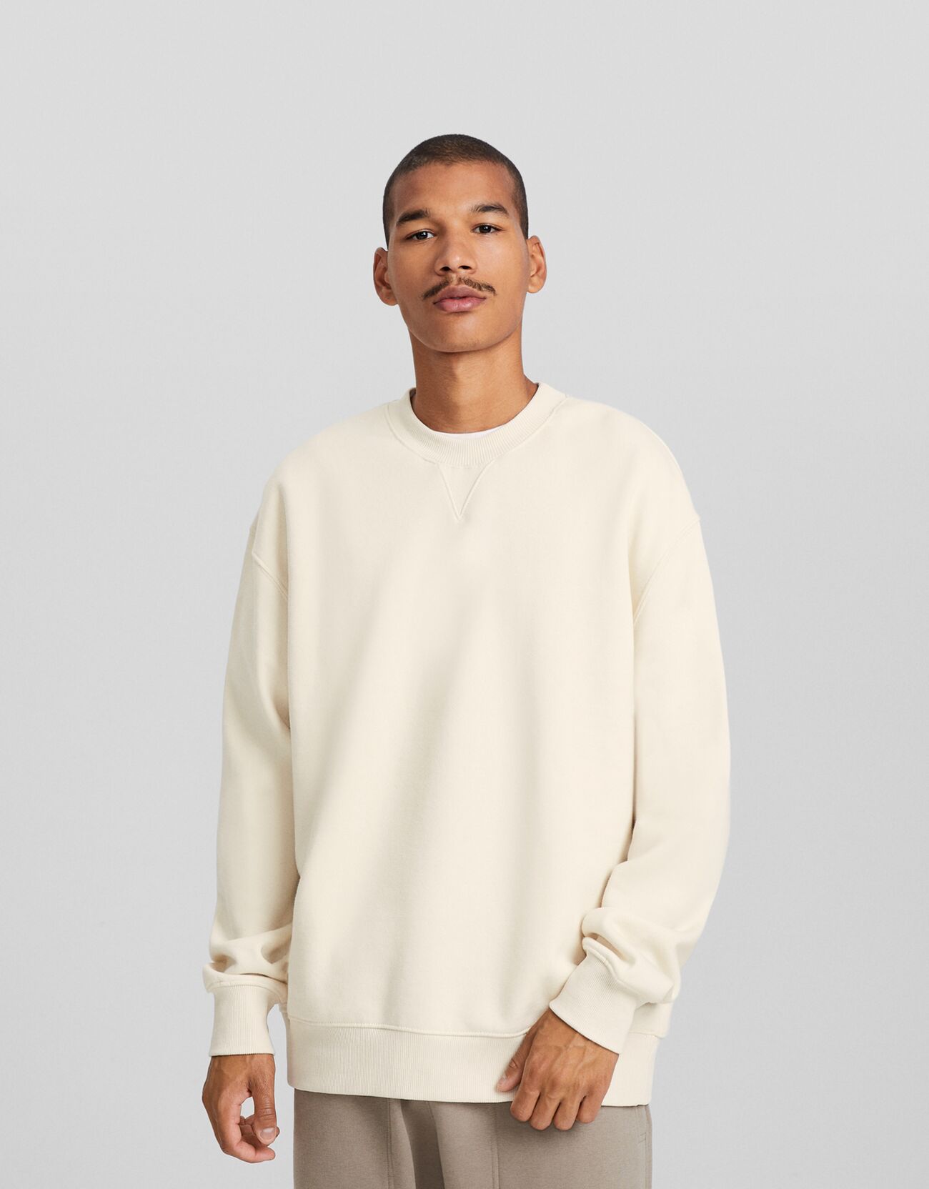Crew neck sweatshirt - New - Men | Bershka
