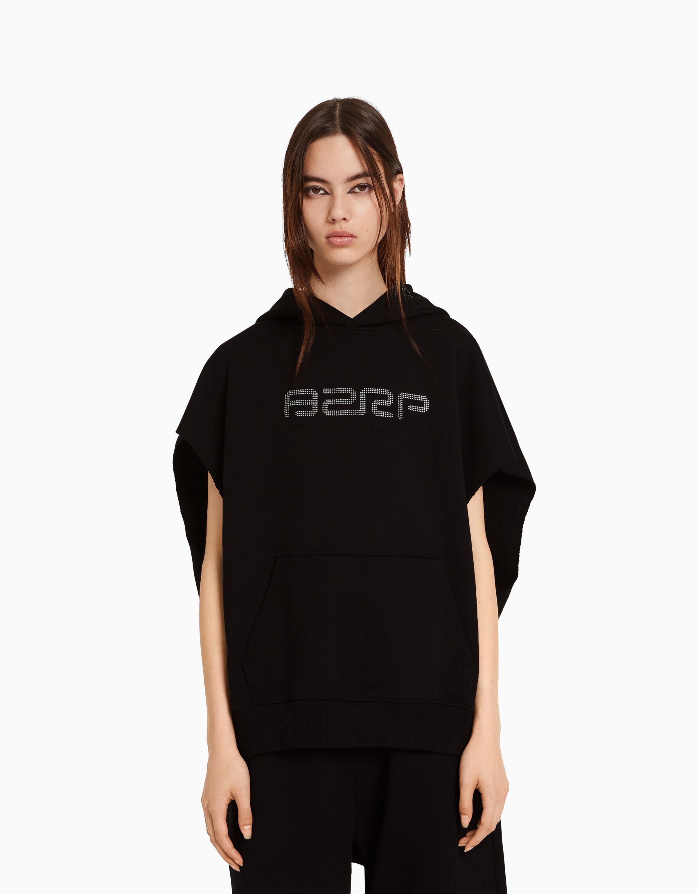 Sweat noir online bershka