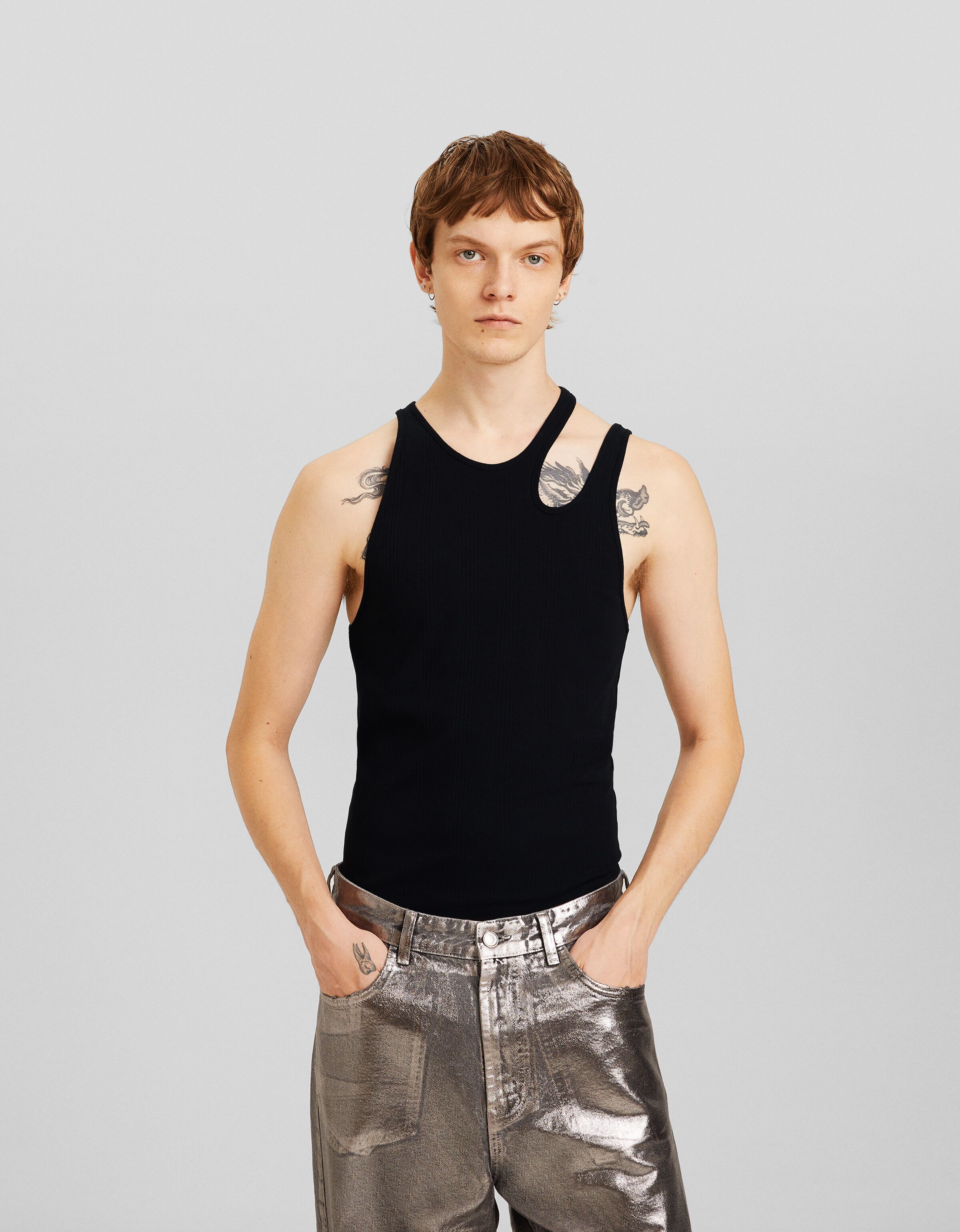Camisetas tirantes top hombre bershka