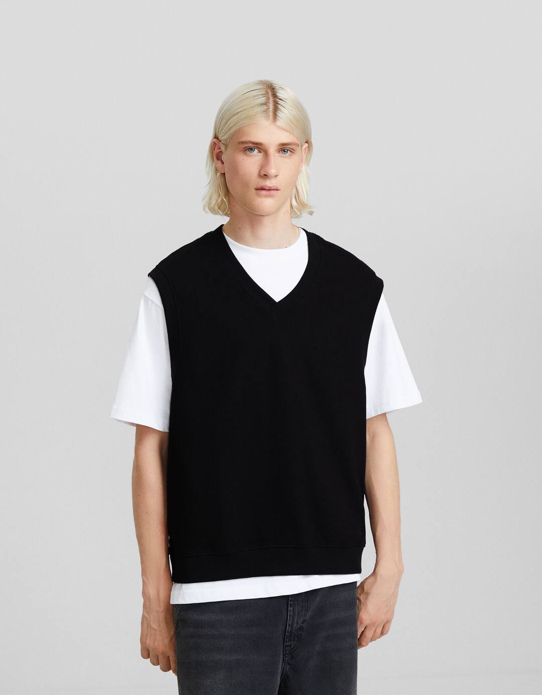 Knitted V-neck vest
