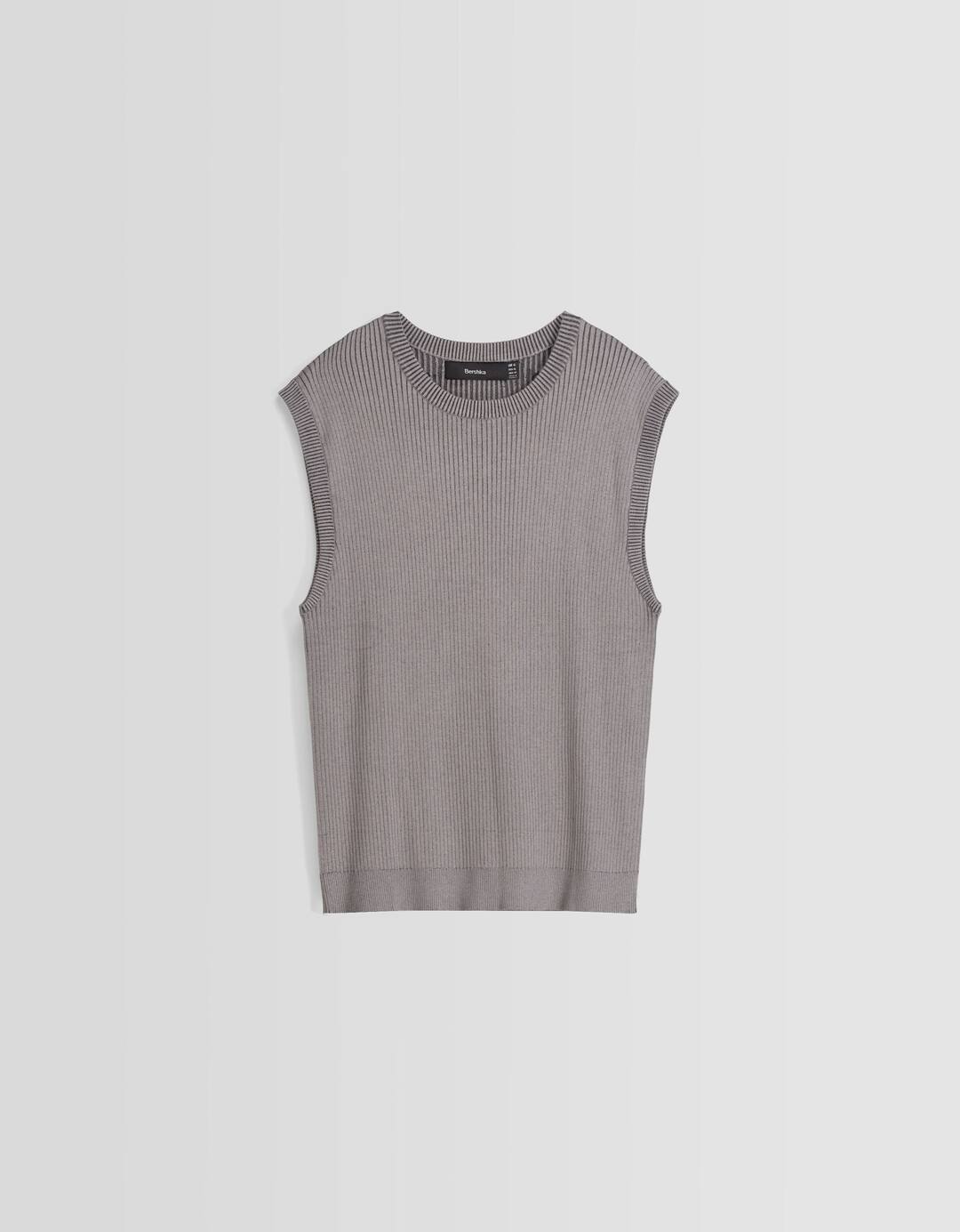 Cropped knit vest