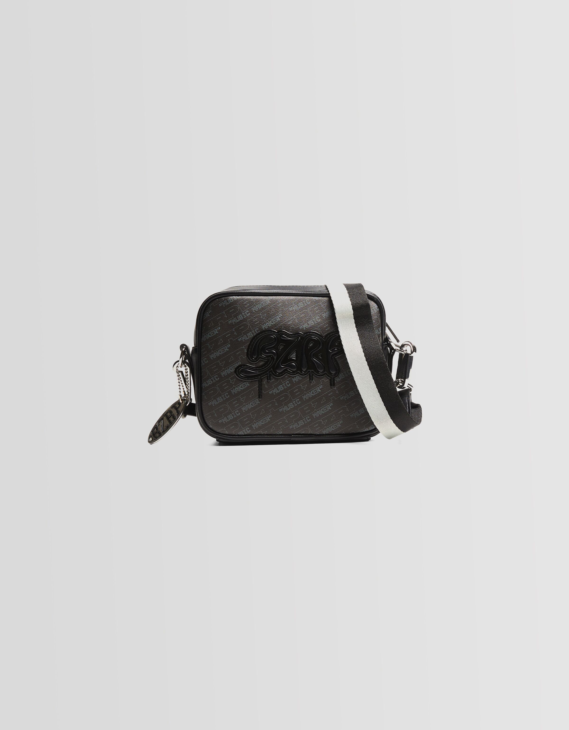 Bolso crossbody BERSHKA ft. BIZARRAP REBAJAS hasta 70 Hombre