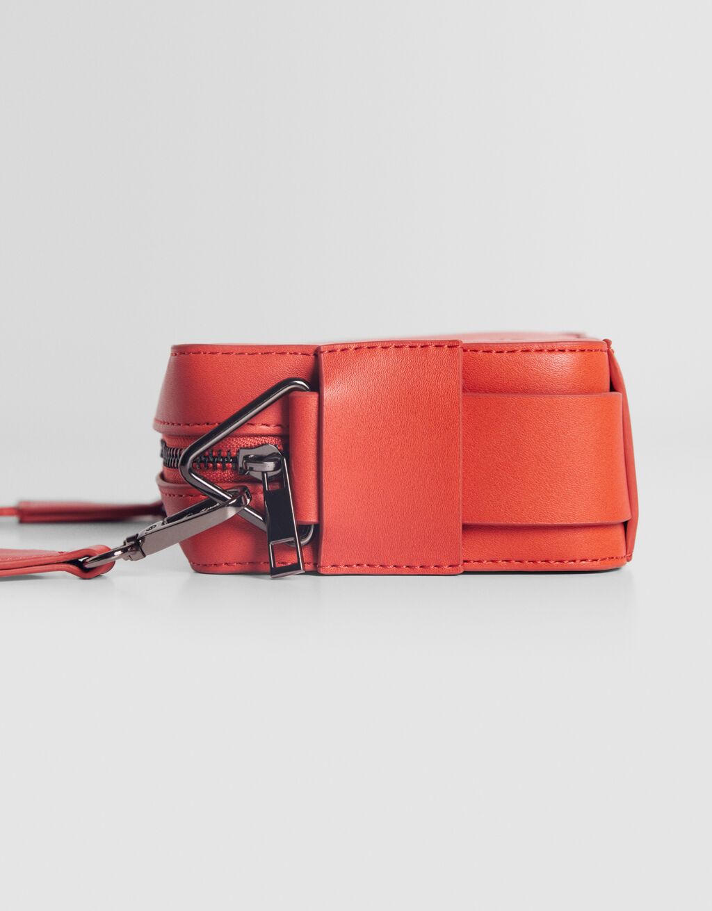 Rigid crossbody bag Men Bershka
