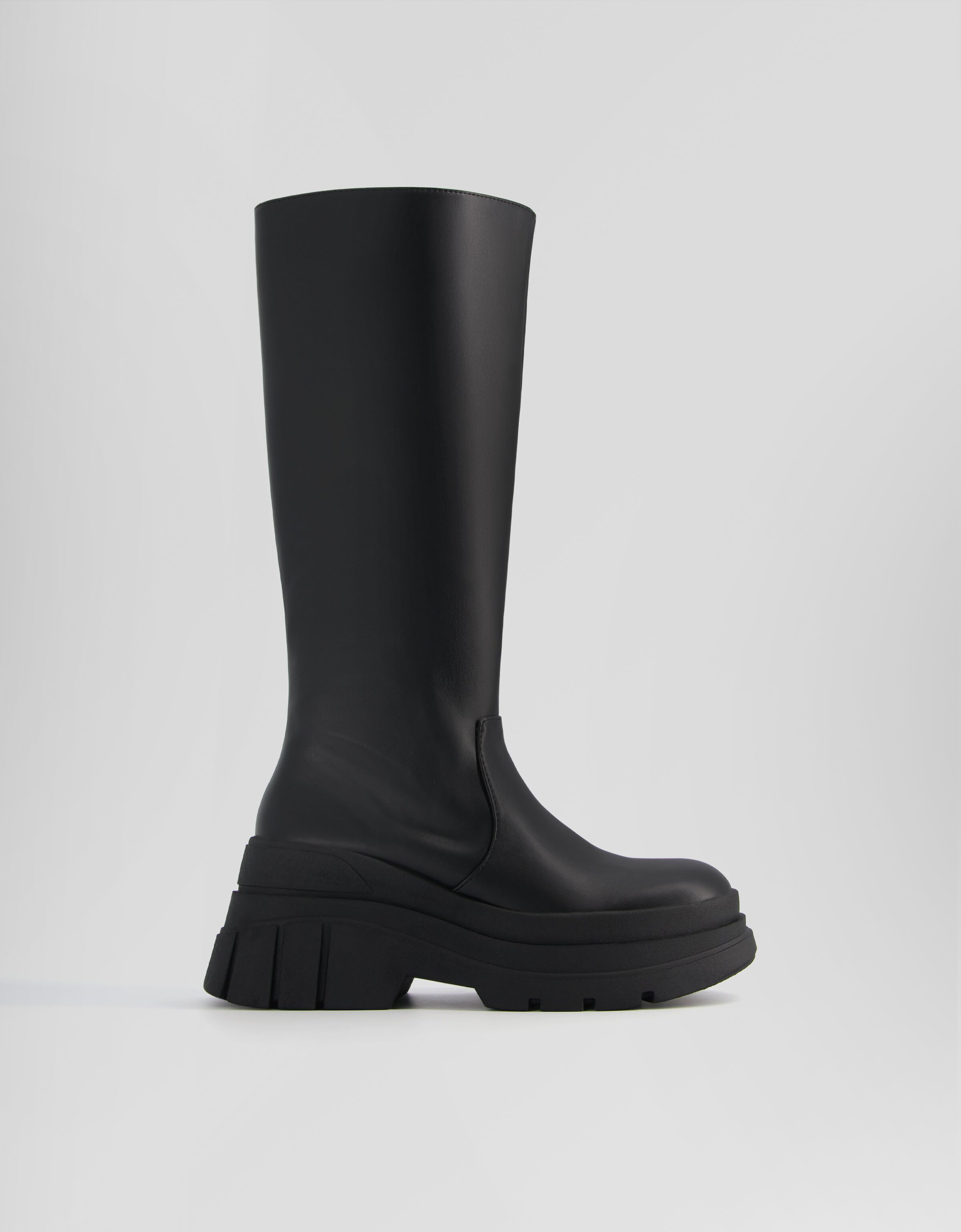 Zapatos hotsell bershka 2019