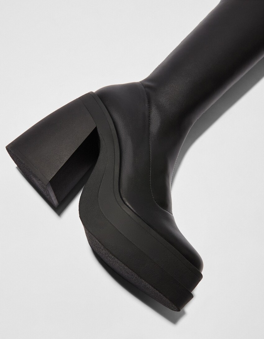 Plateau-Stiefel mit Absatz, körpernah geschnitten-Schwarz-4