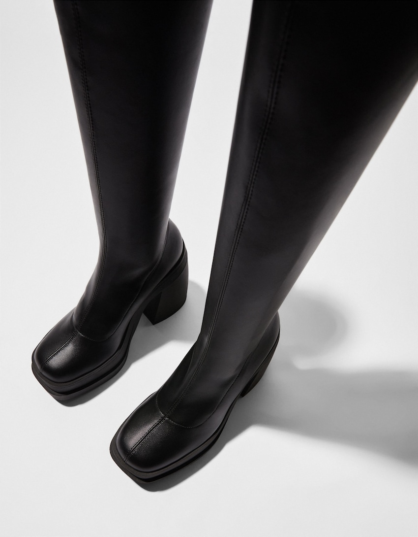 Plateau-Stiefel mit Absatz, körpernah geschnitten-Schwarz-3