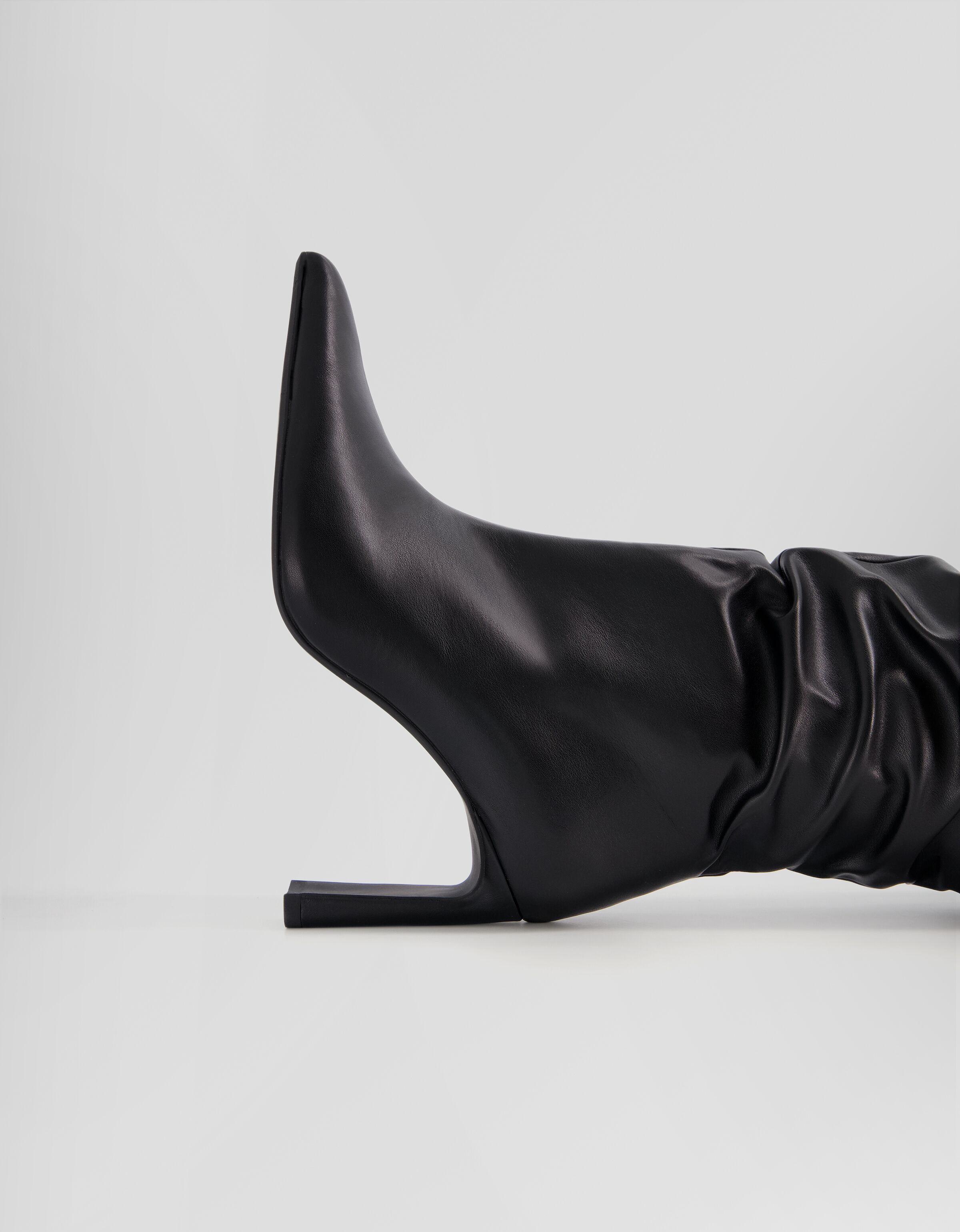 Bershka best sale heeled boots