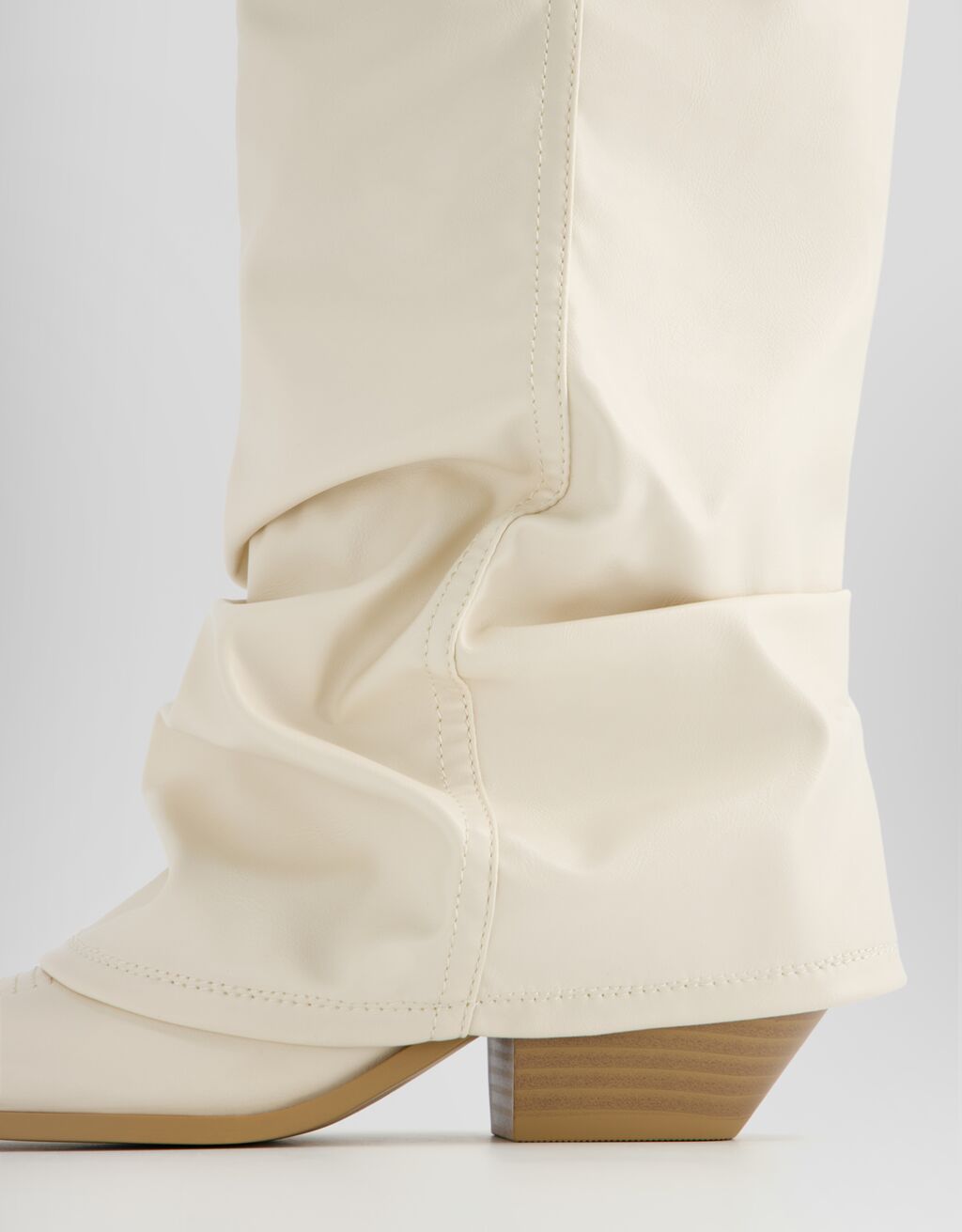 bershka cowboy boots