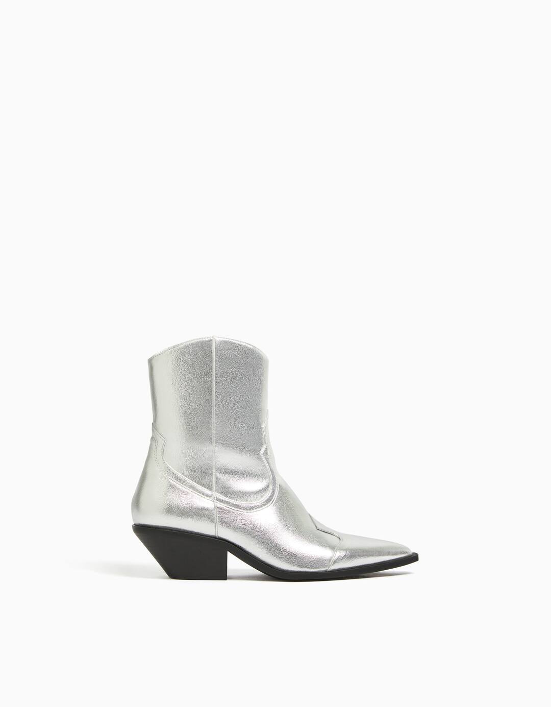 Heeled cowboy ankle boots