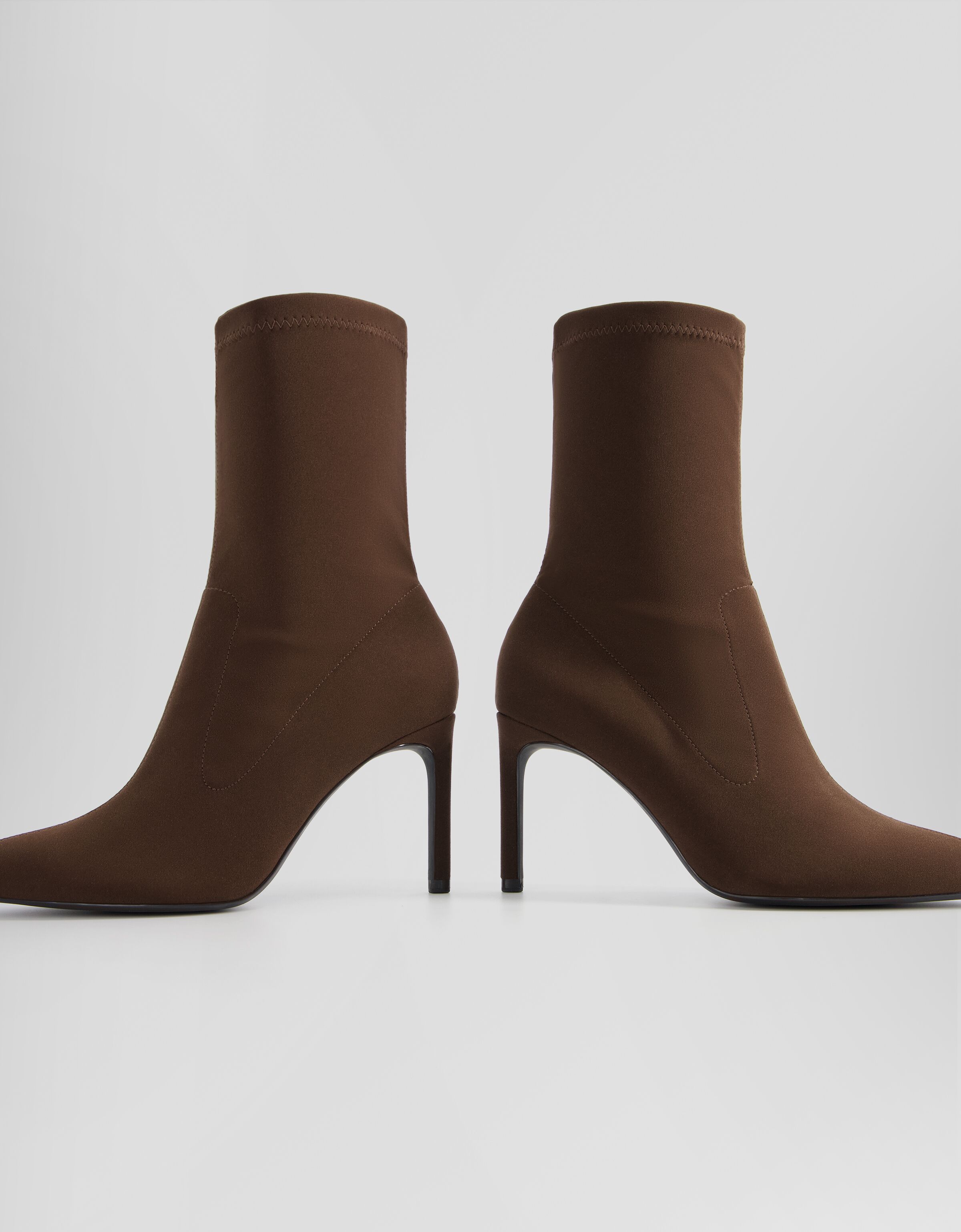 Botines tac n ajustados Mujer Bershka