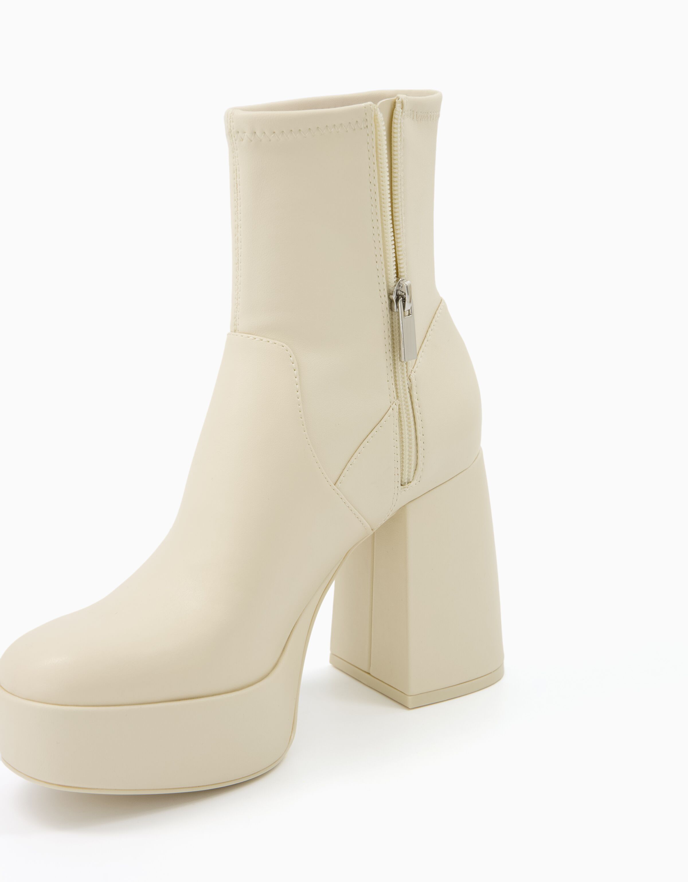 Botas bershka store mujer colombia