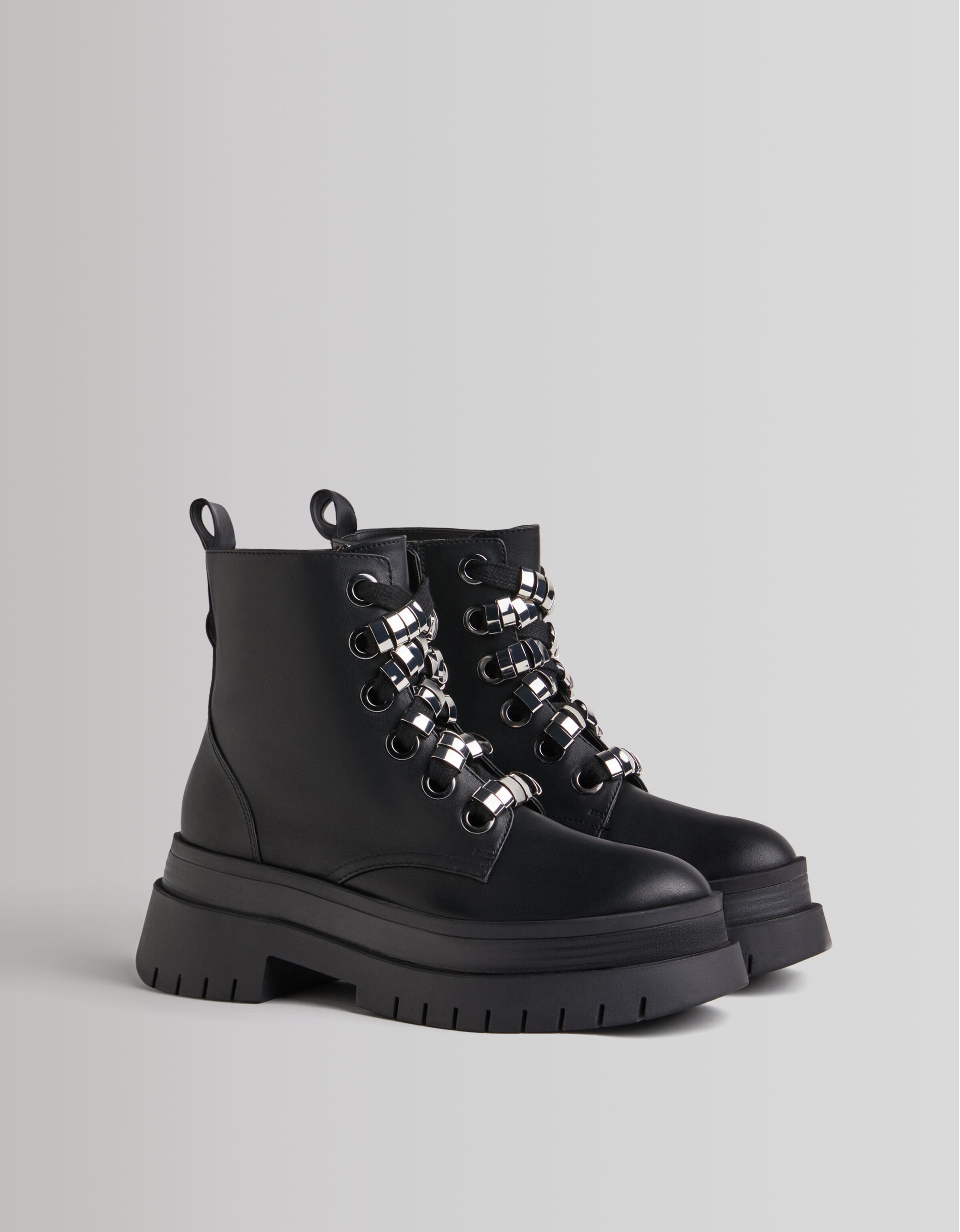 Bershka black sale ankle boots