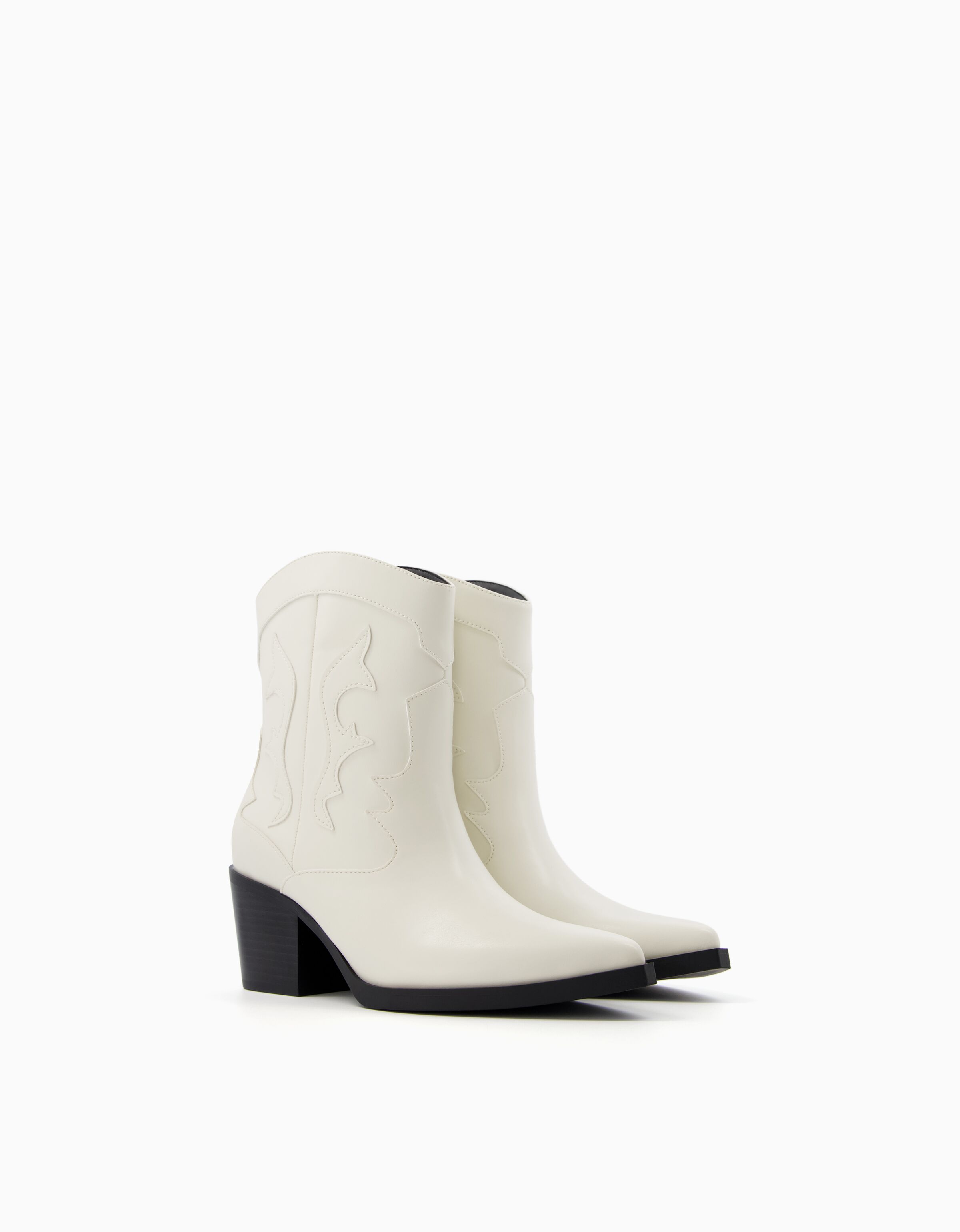 Botines blancos online bershka