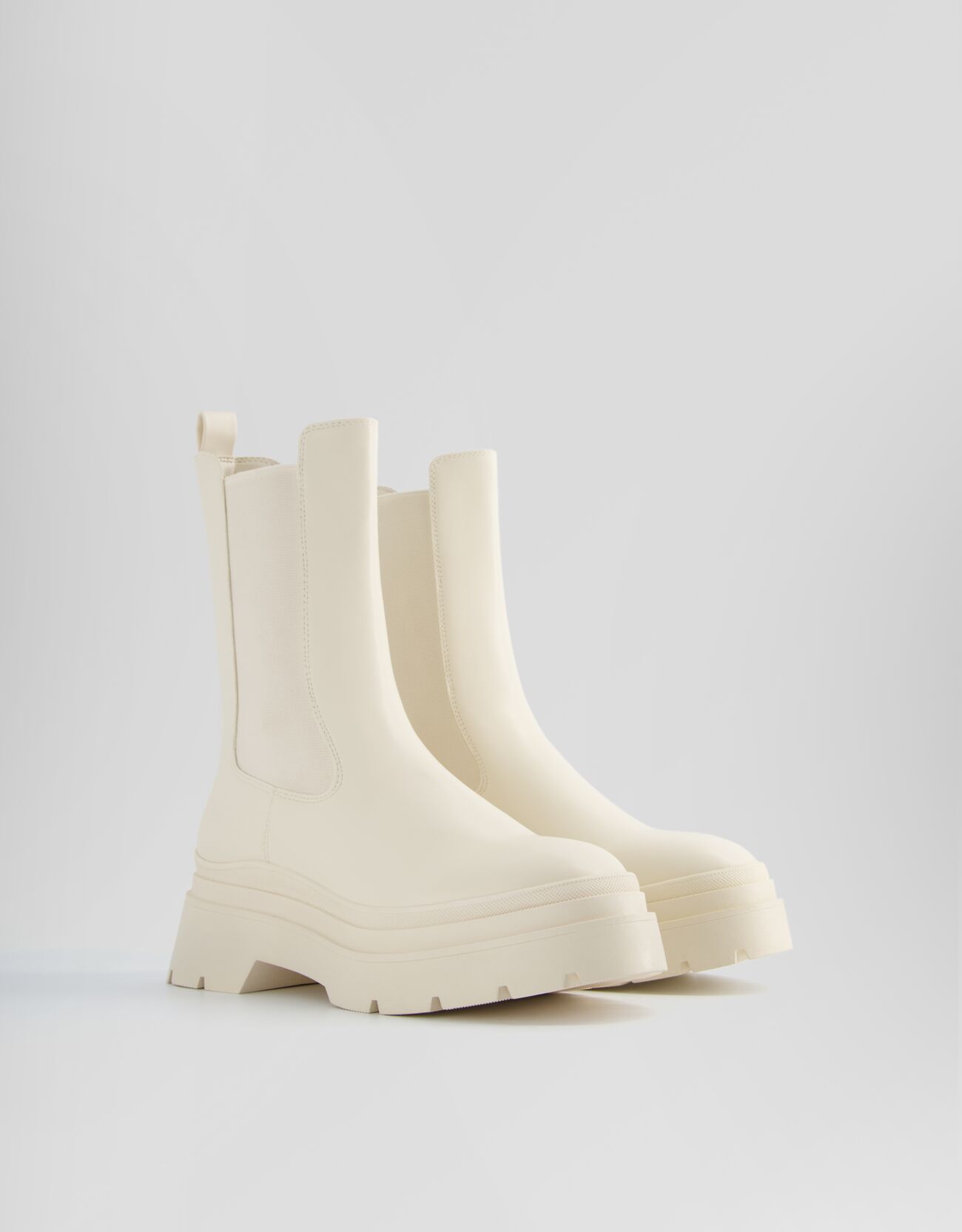 Bershka sales chelsea boots