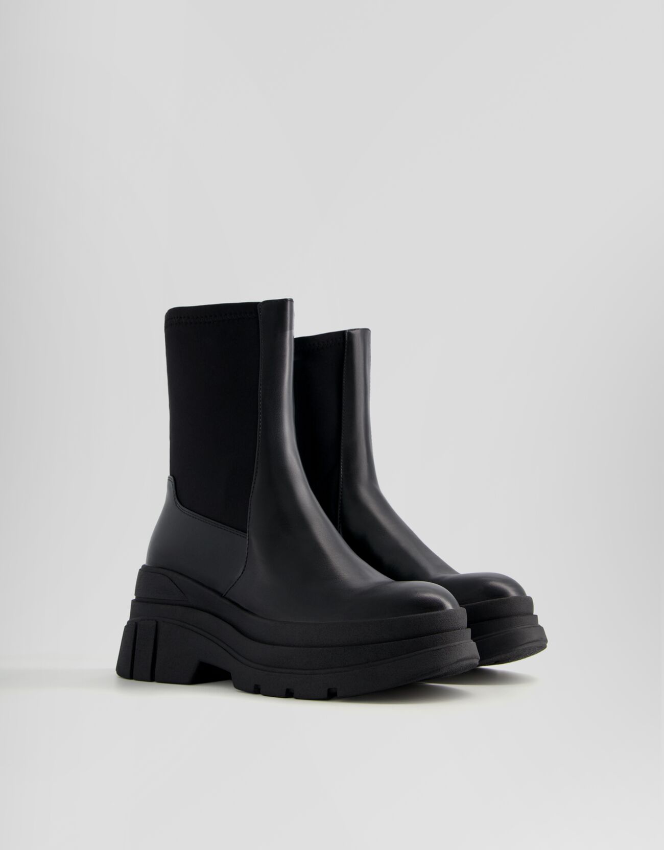 Flat low ankle boots hot sale