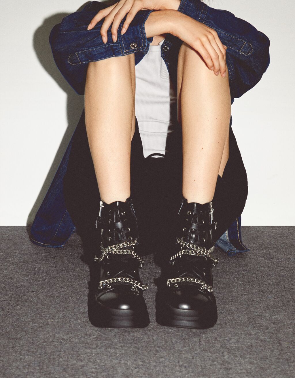 Chunky sole flat ankle boots with chain details Shoes BSK Teen