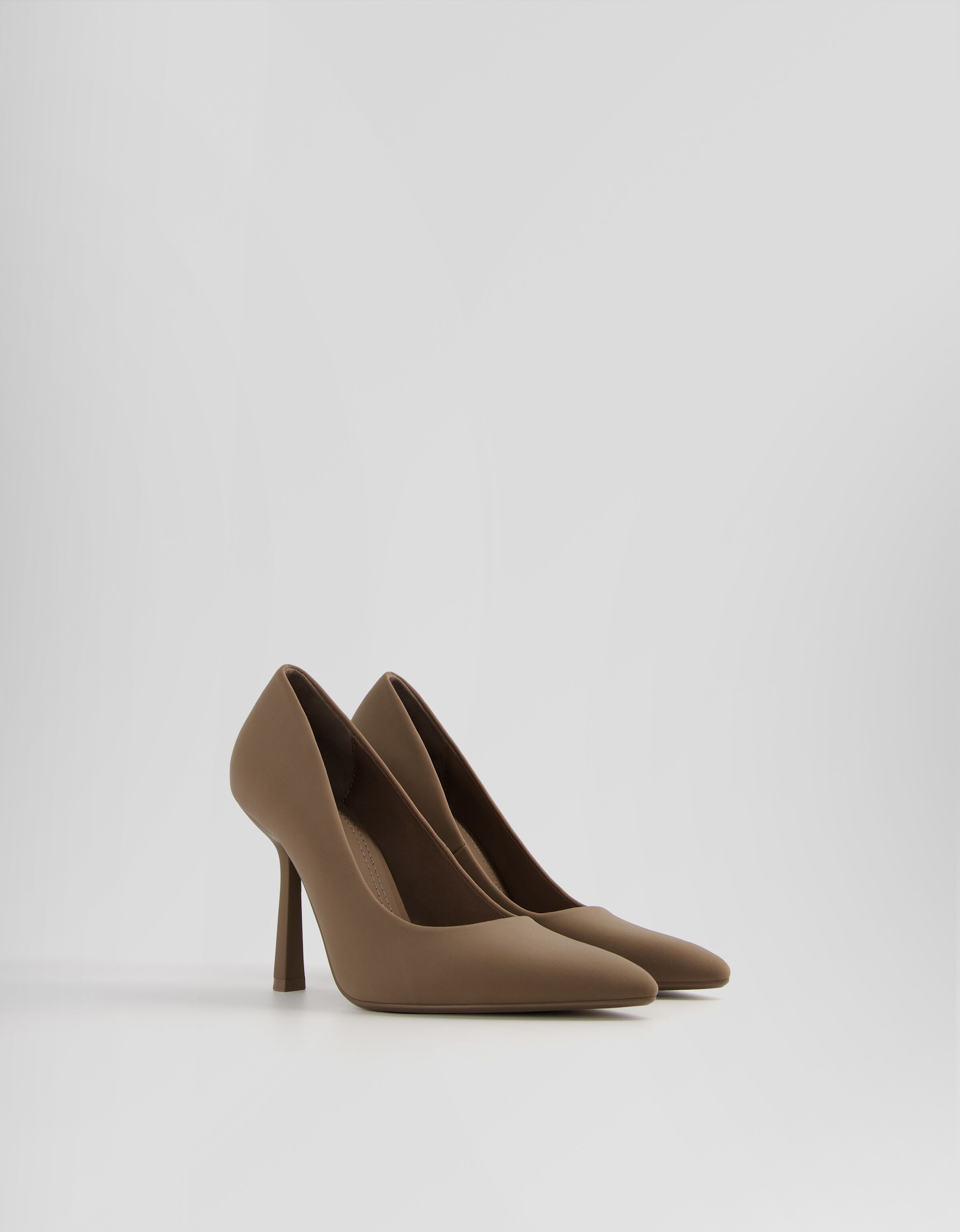 Heels shoes shop