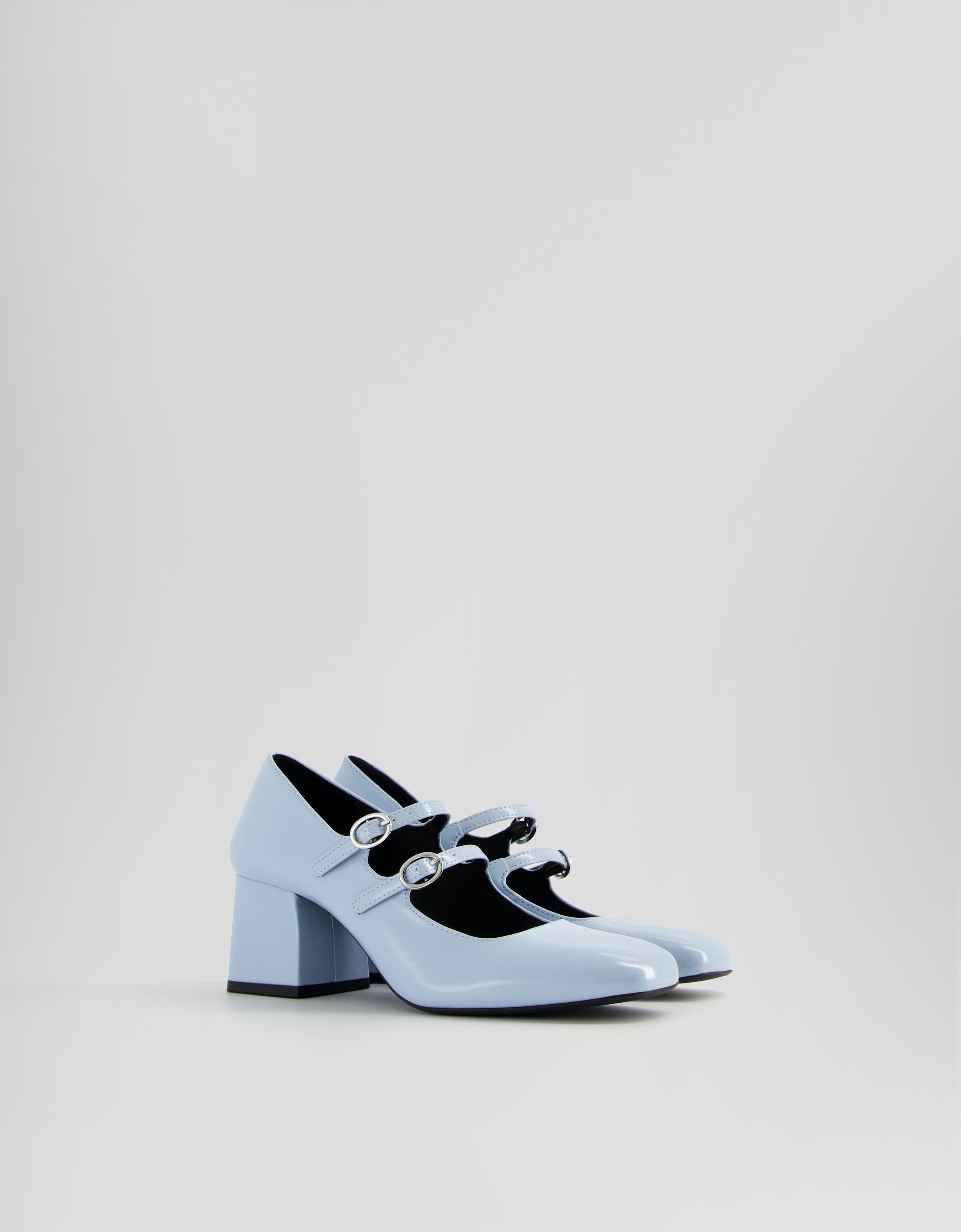 Mary Jane block heel shoes