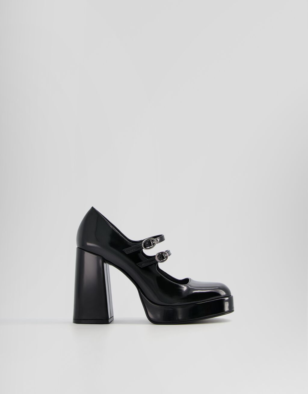 High-heel platform shoes with ankle strap