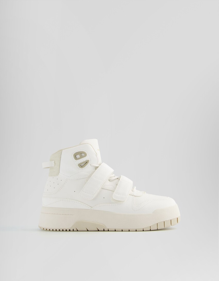 Hochgeschnittene Sneaker mit Riemen und Funktionsstoff-Details-Weiss-4