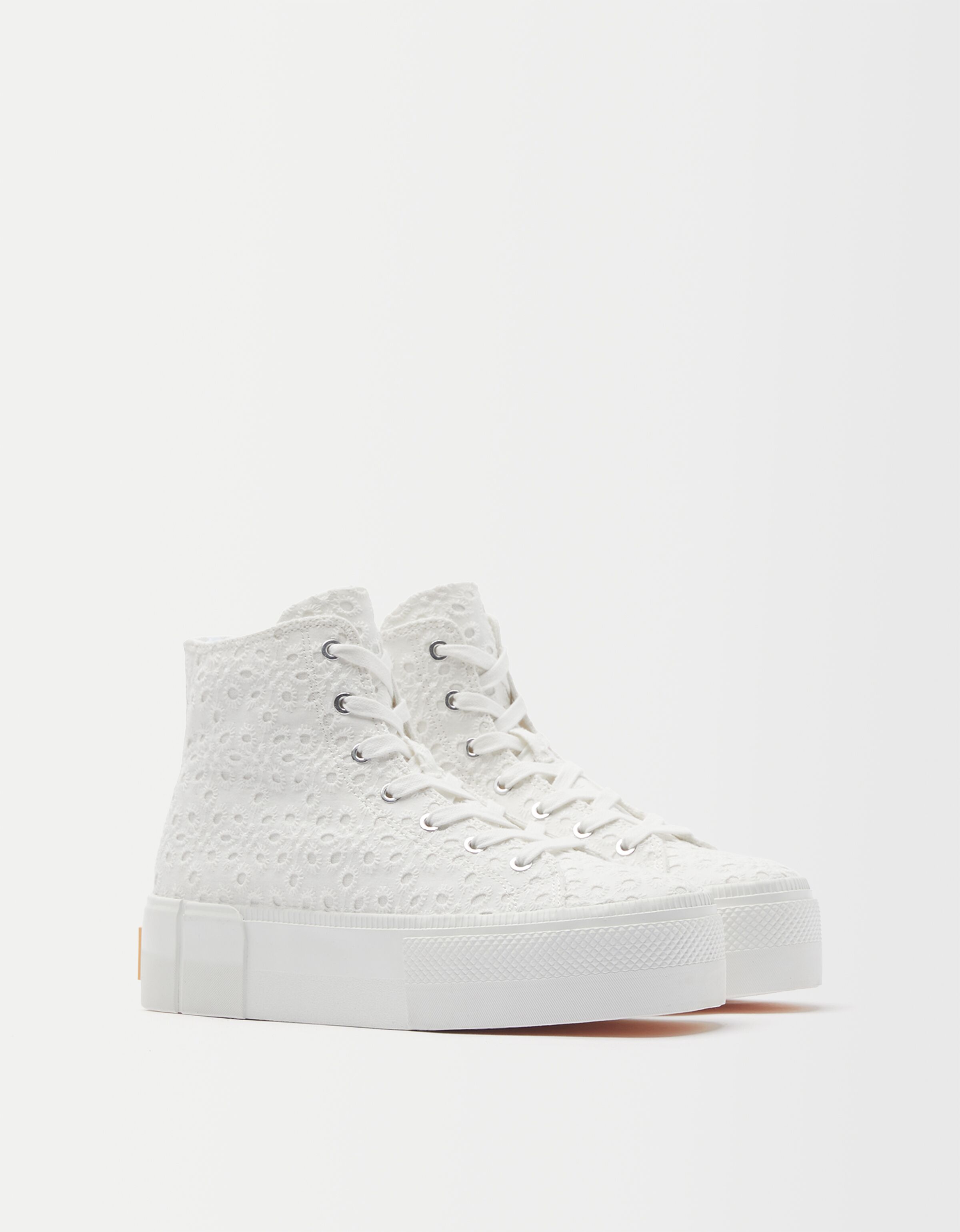 Bershka converse platform shop