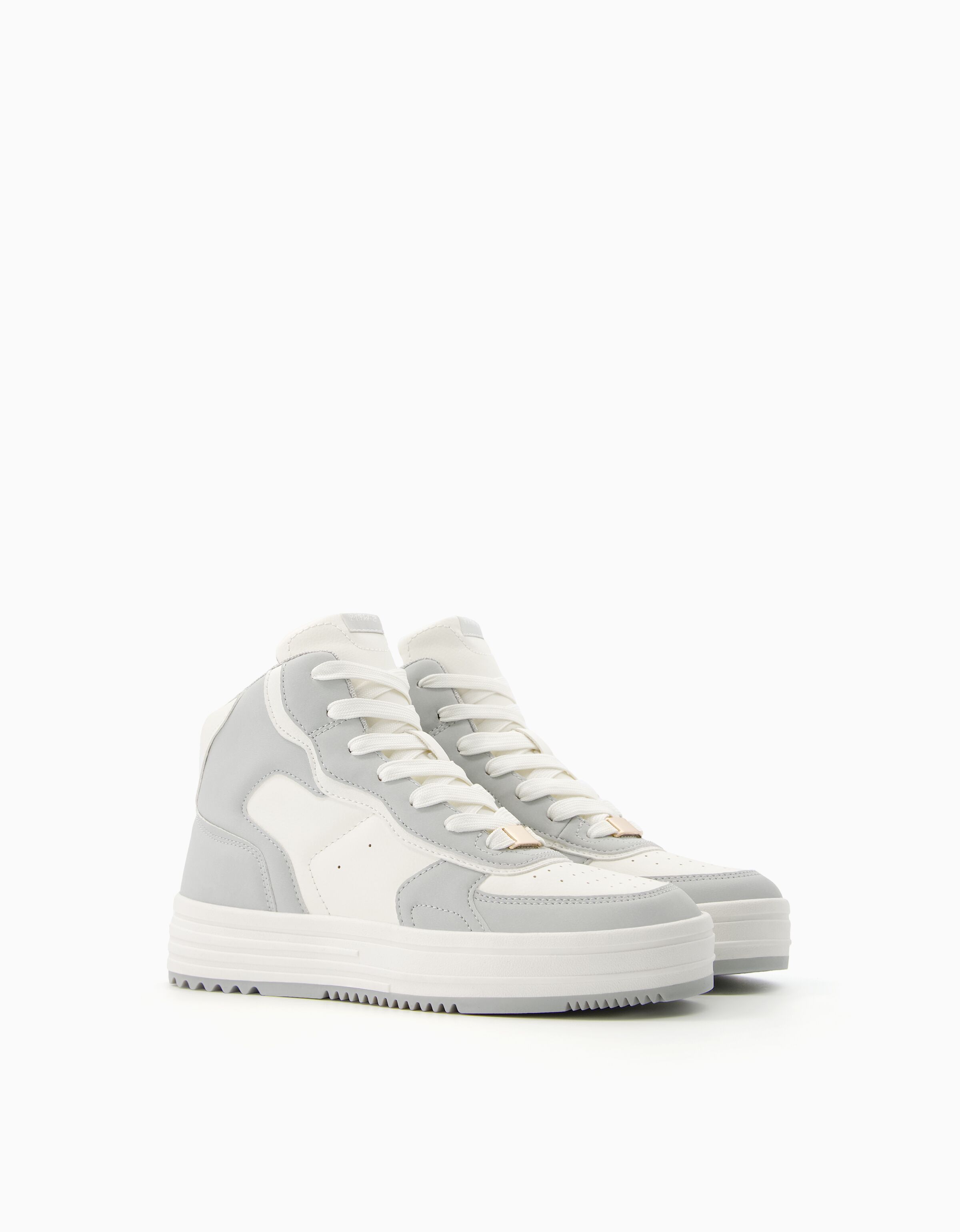 Bershka high new arrivals top sneakers