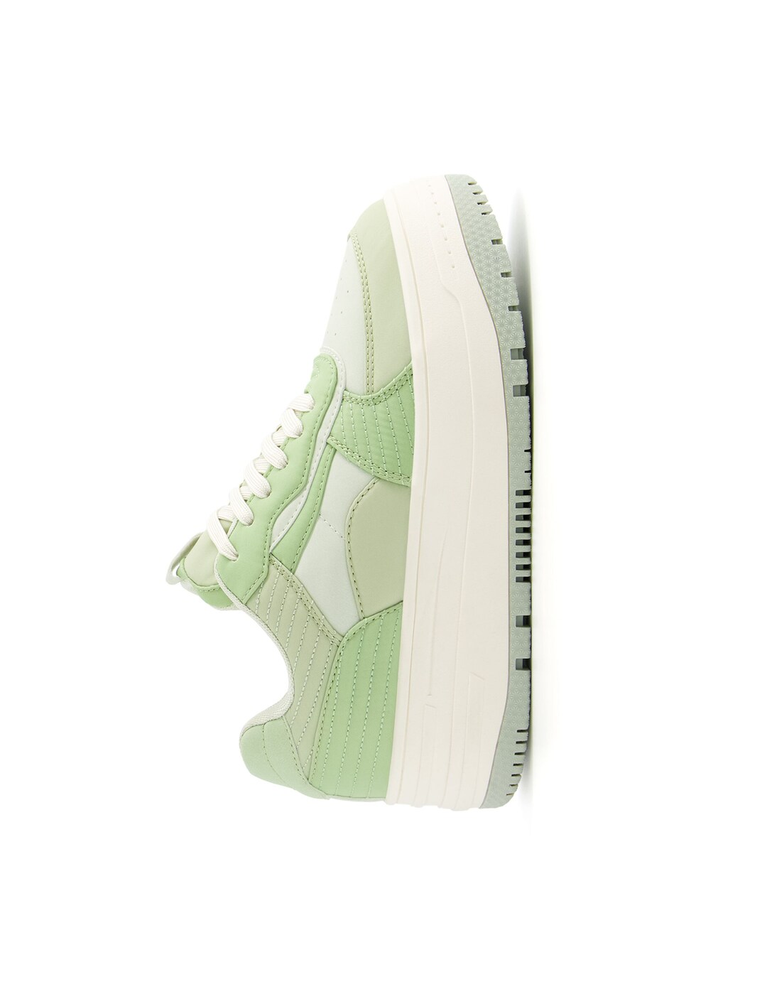 Multipiece trainers with quilted details