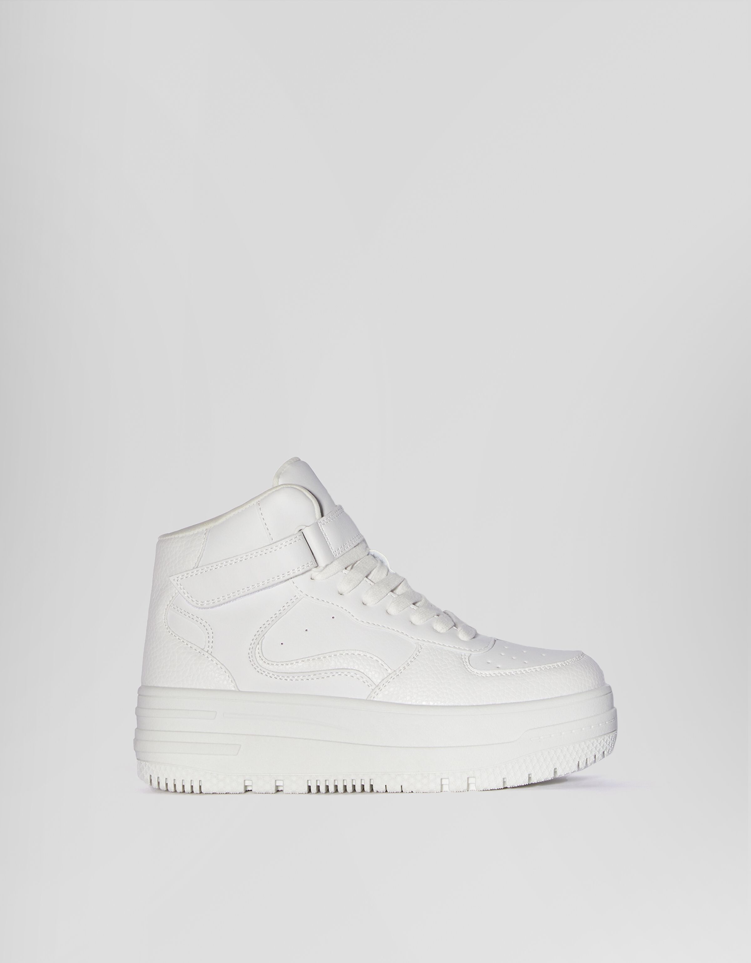 Zapatillas blancas bershka clearance mujer