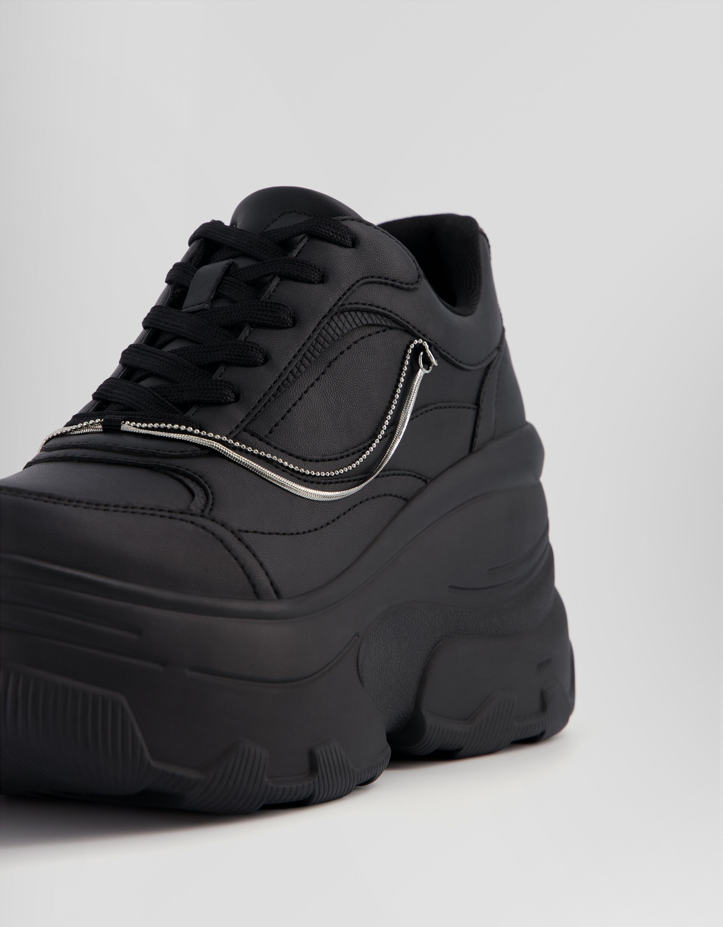 Black platform hot sale runners