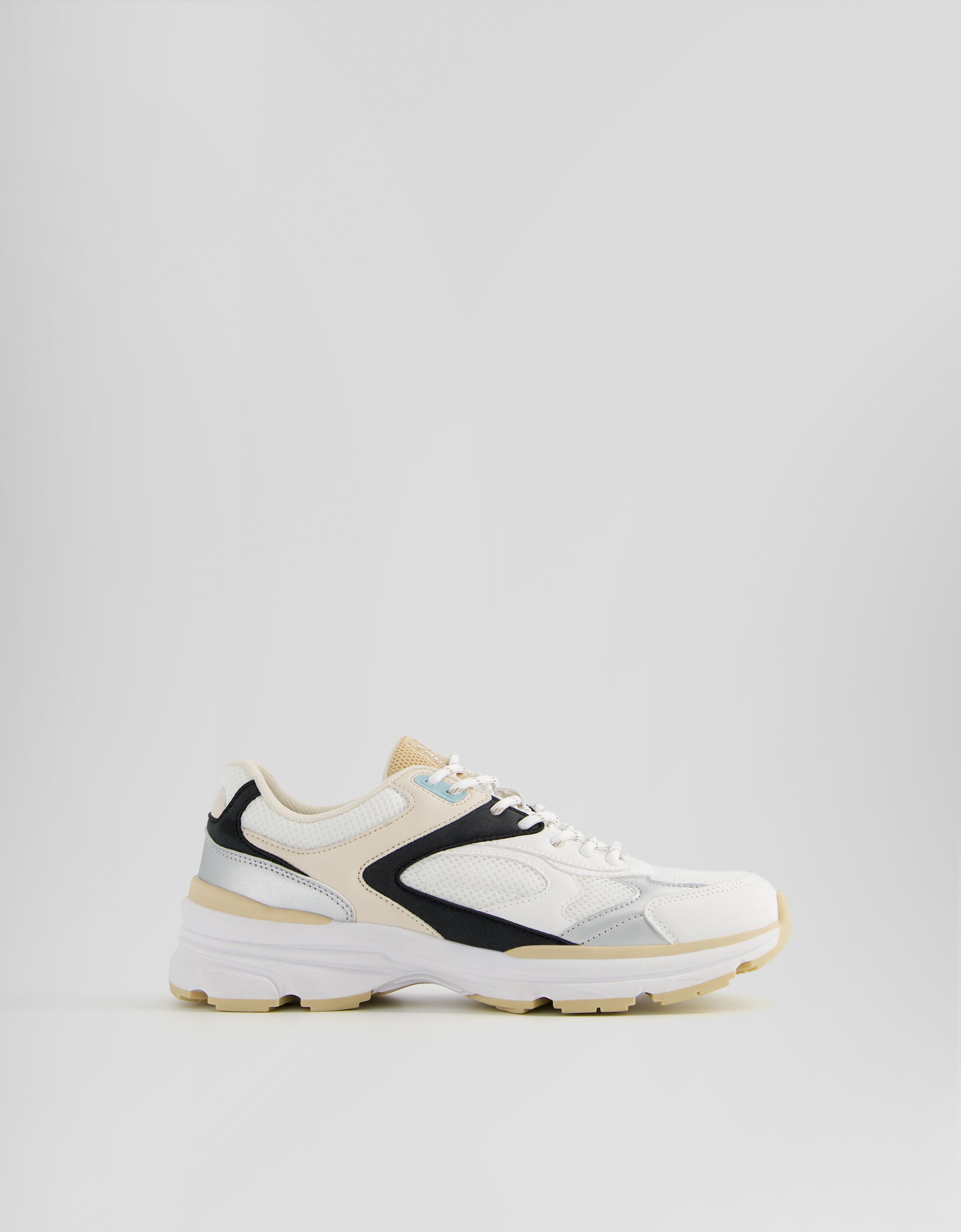 Zapatillas blancas bershka clearance mujer