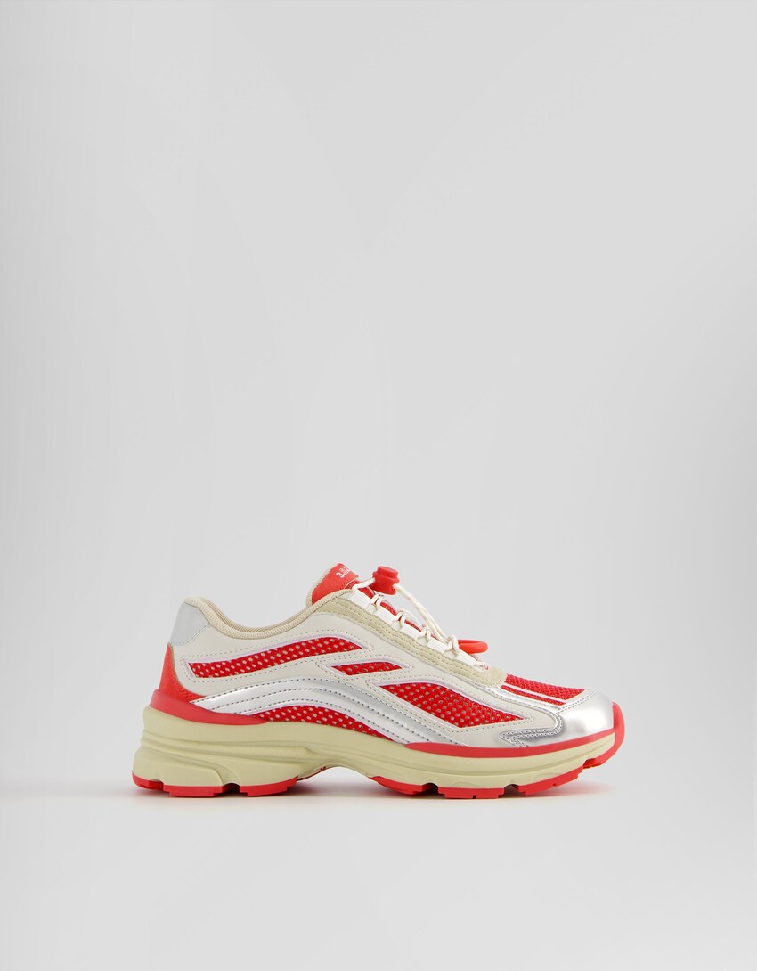 Sneaker mit metallisierten Details und Zuglasche im Trekking-Stil-Rot-4
