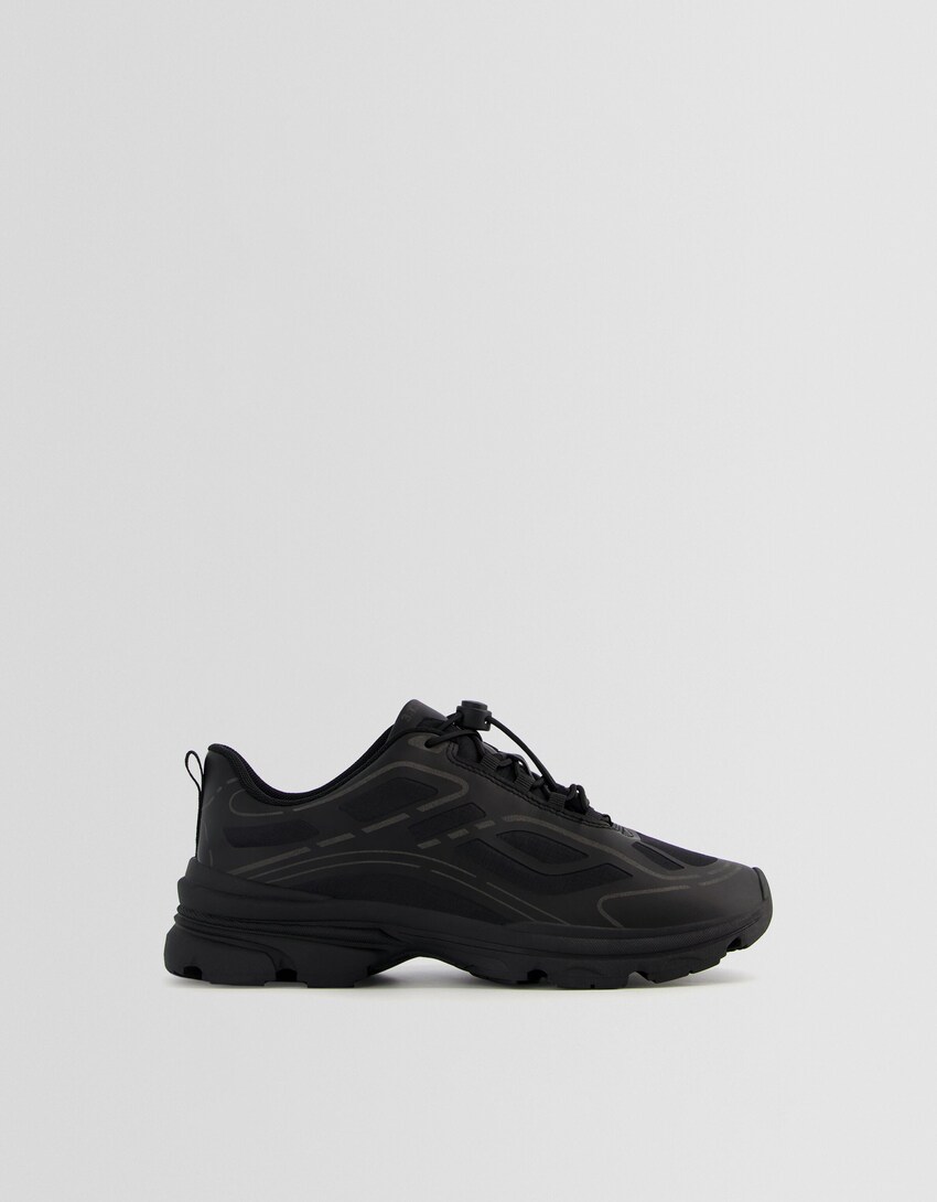 Sneaker mit thermoversiegelten Einsätzen und Zuglasche im Trekking-Stil-Schwarz-6