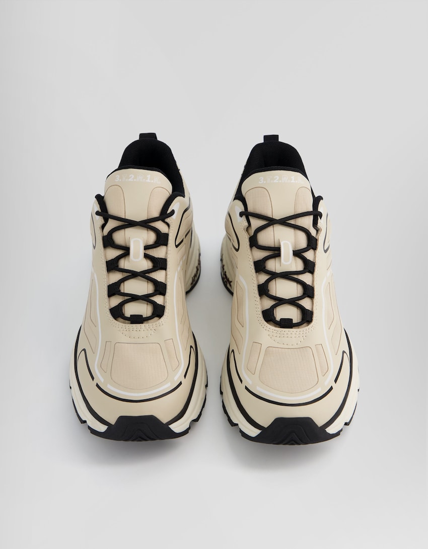 Sneaker mit thermoversiegelten Einsätzen und Zuglasche im Trekking-Stil-Sandfarbe-3