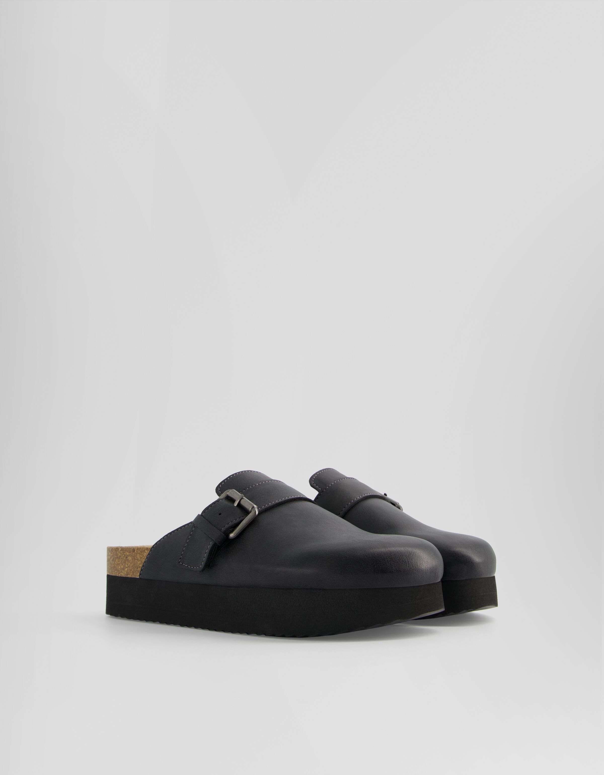Zueco hot sale negro plataforma