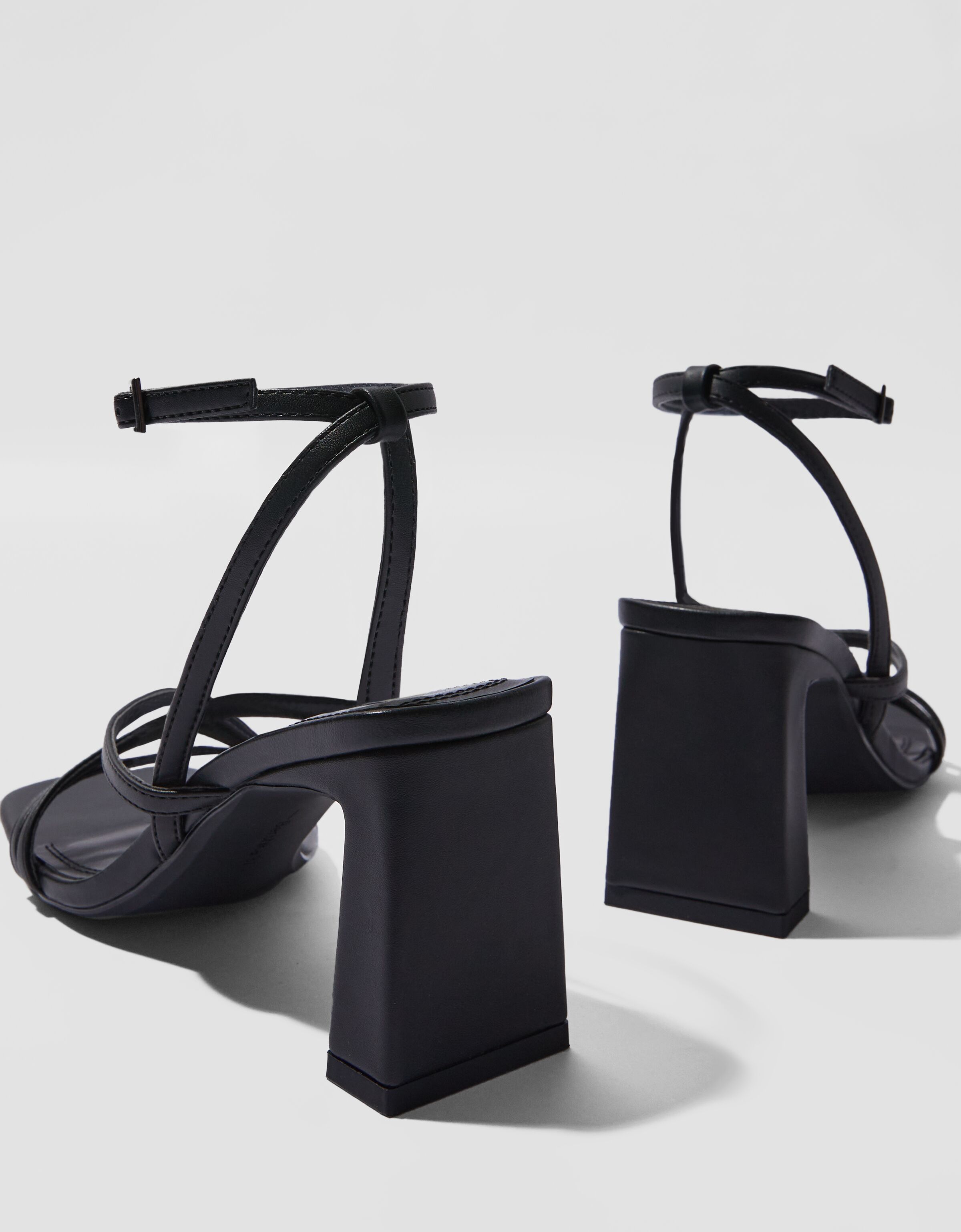 Bershka sandalias on sale tacon