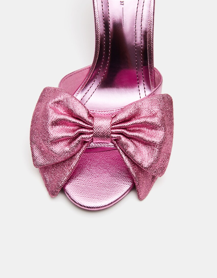 Pantoletten mit Absatz und Schleife im Metallic-Look-Rosa-5