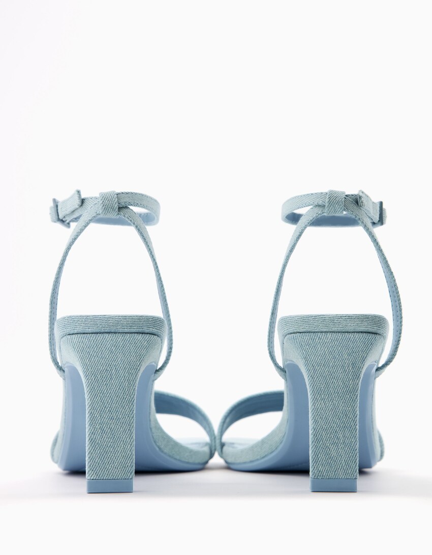 Sandalen mit Absatz und Knöchelriemchen-1-043-2