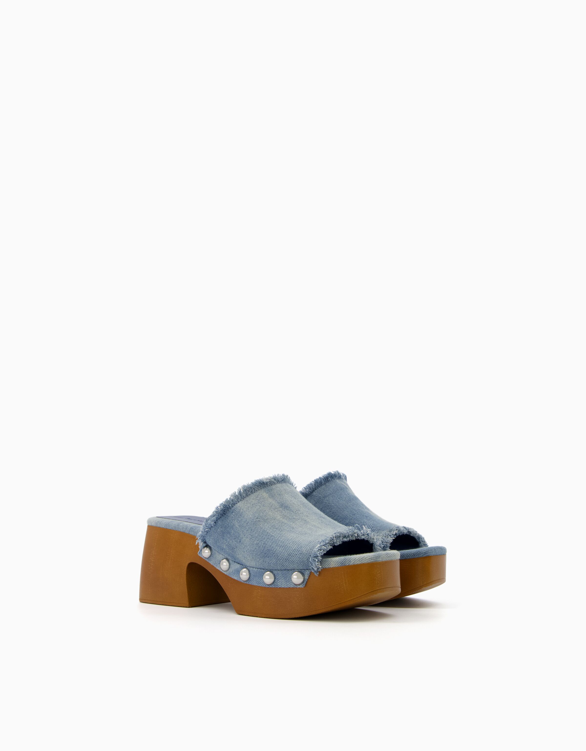 Sandali tacco outlet borchie