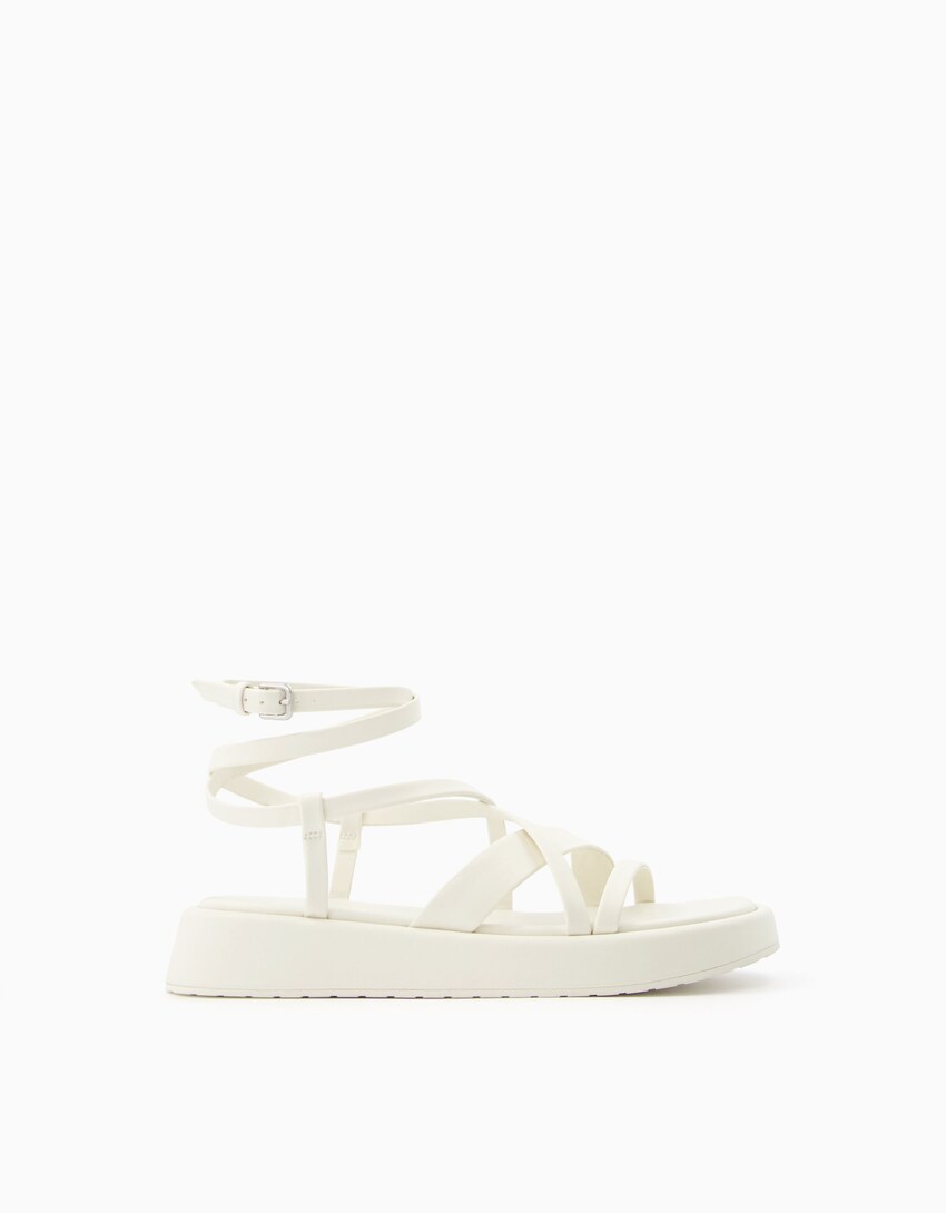 Flache Sandalen mit Plateausohle und Knöchelriemchen-Weiss-5
