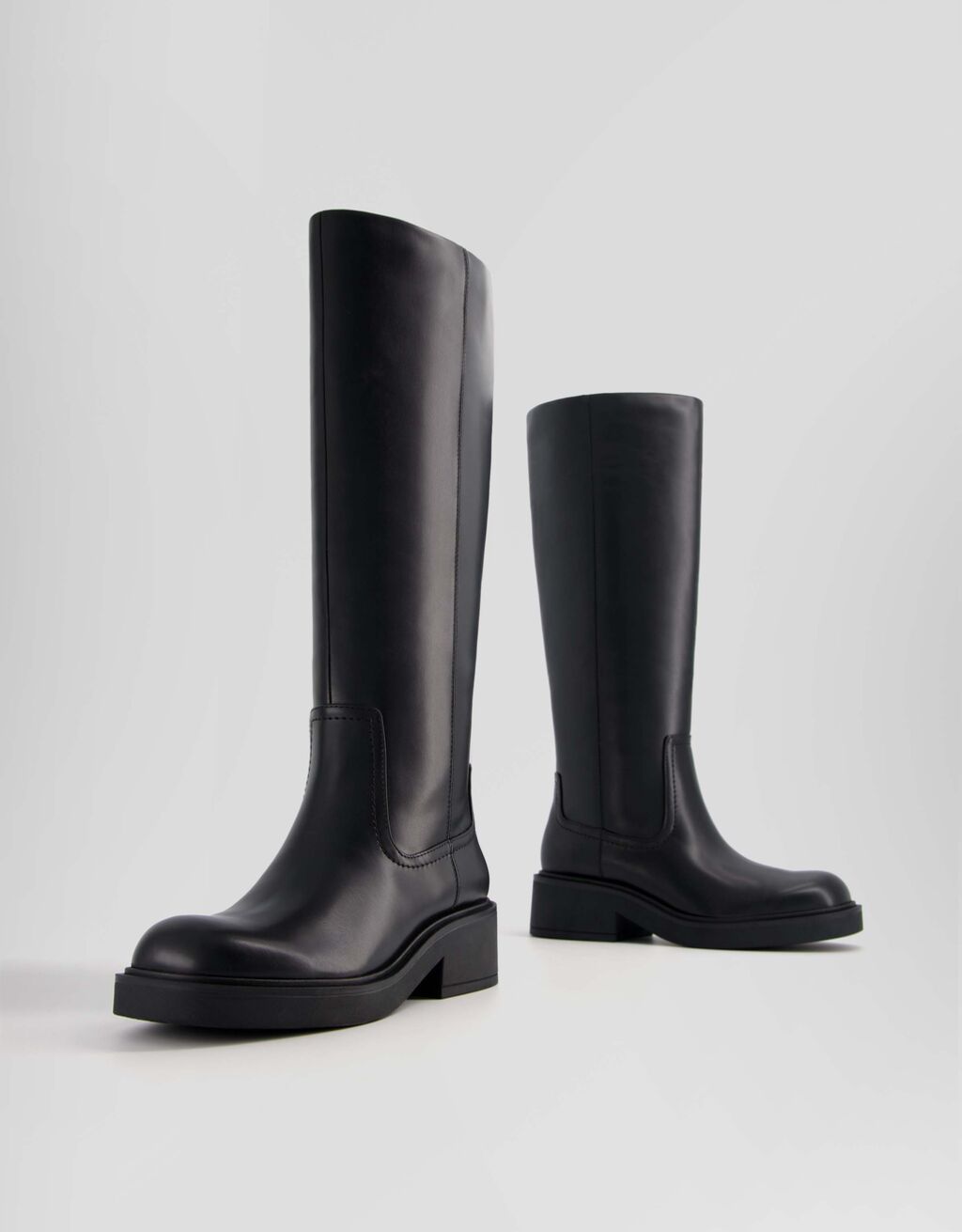 Flache Basic-Stiefel-Schwarz-4